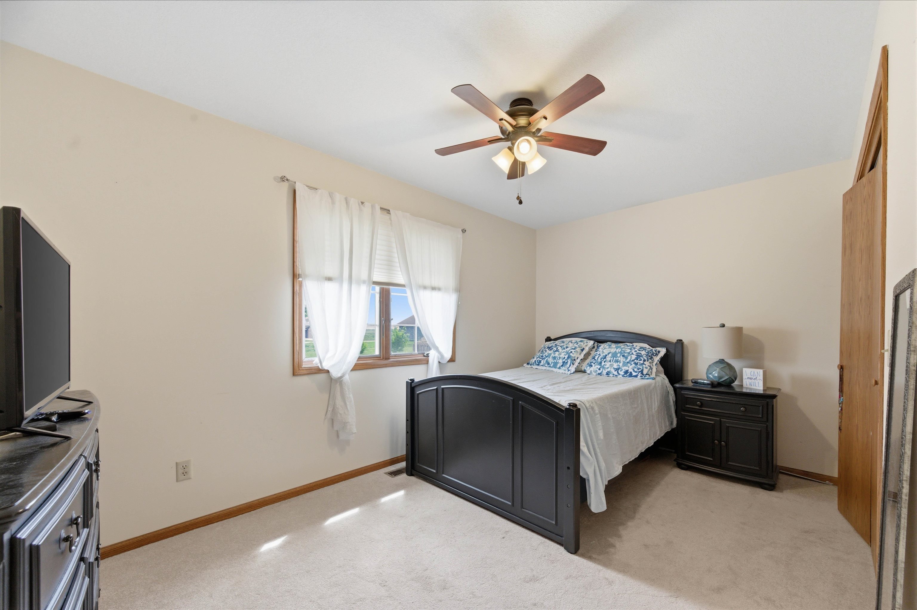 1216 S Chestnut St. Property Photo 17