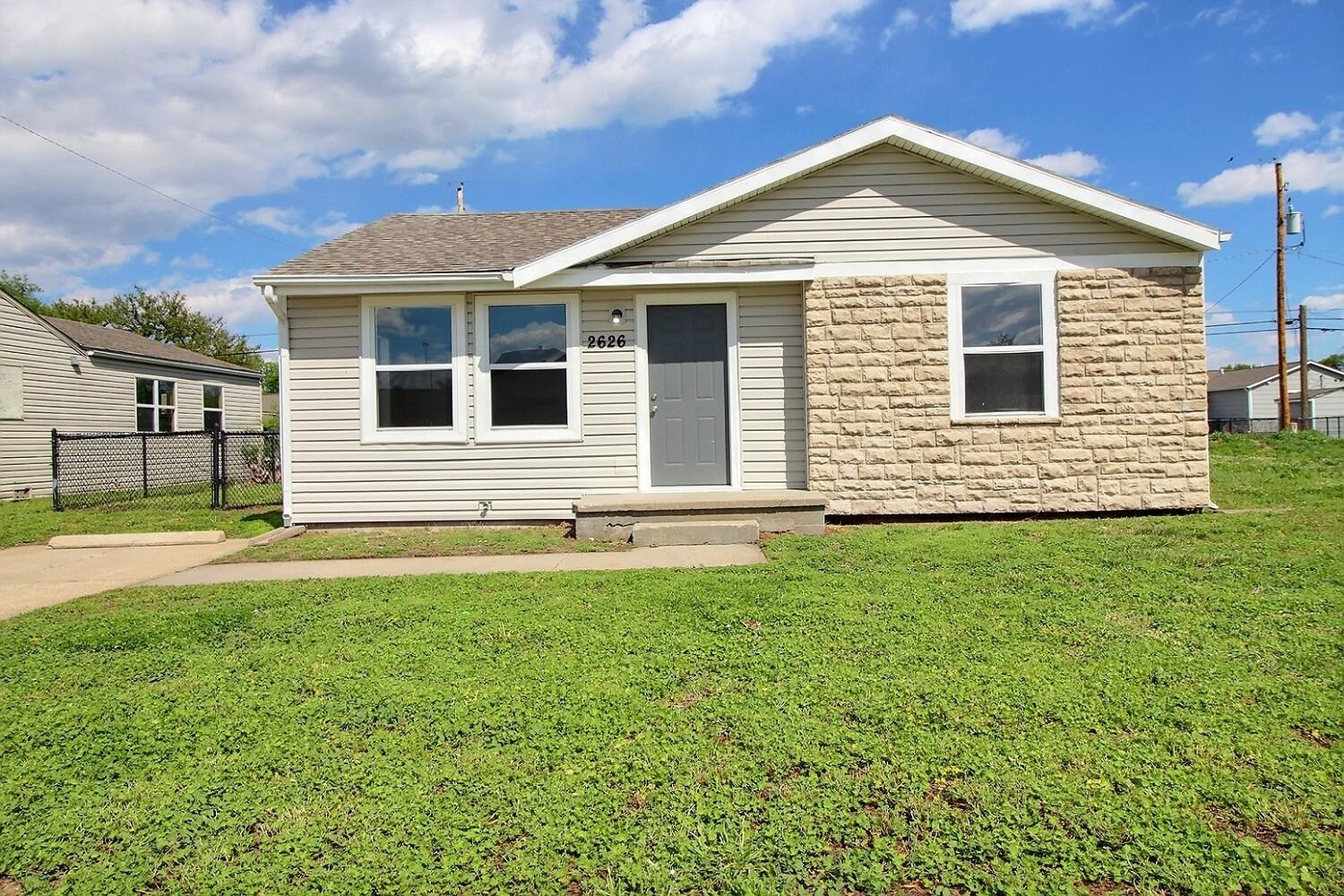 2626 N Minnesota Property Photo 1