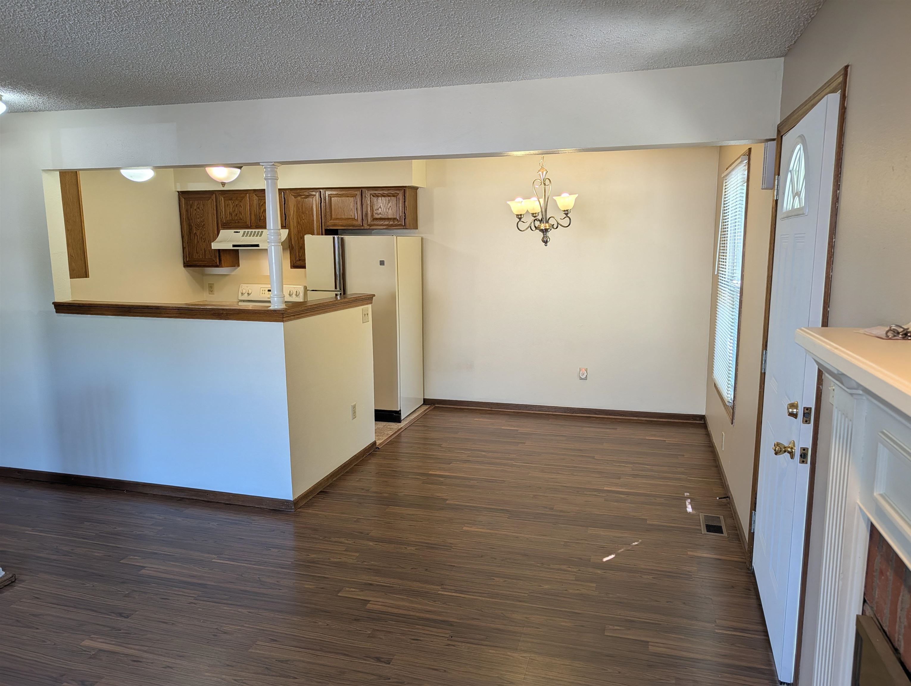 1717 S Cypress Property Photo 4