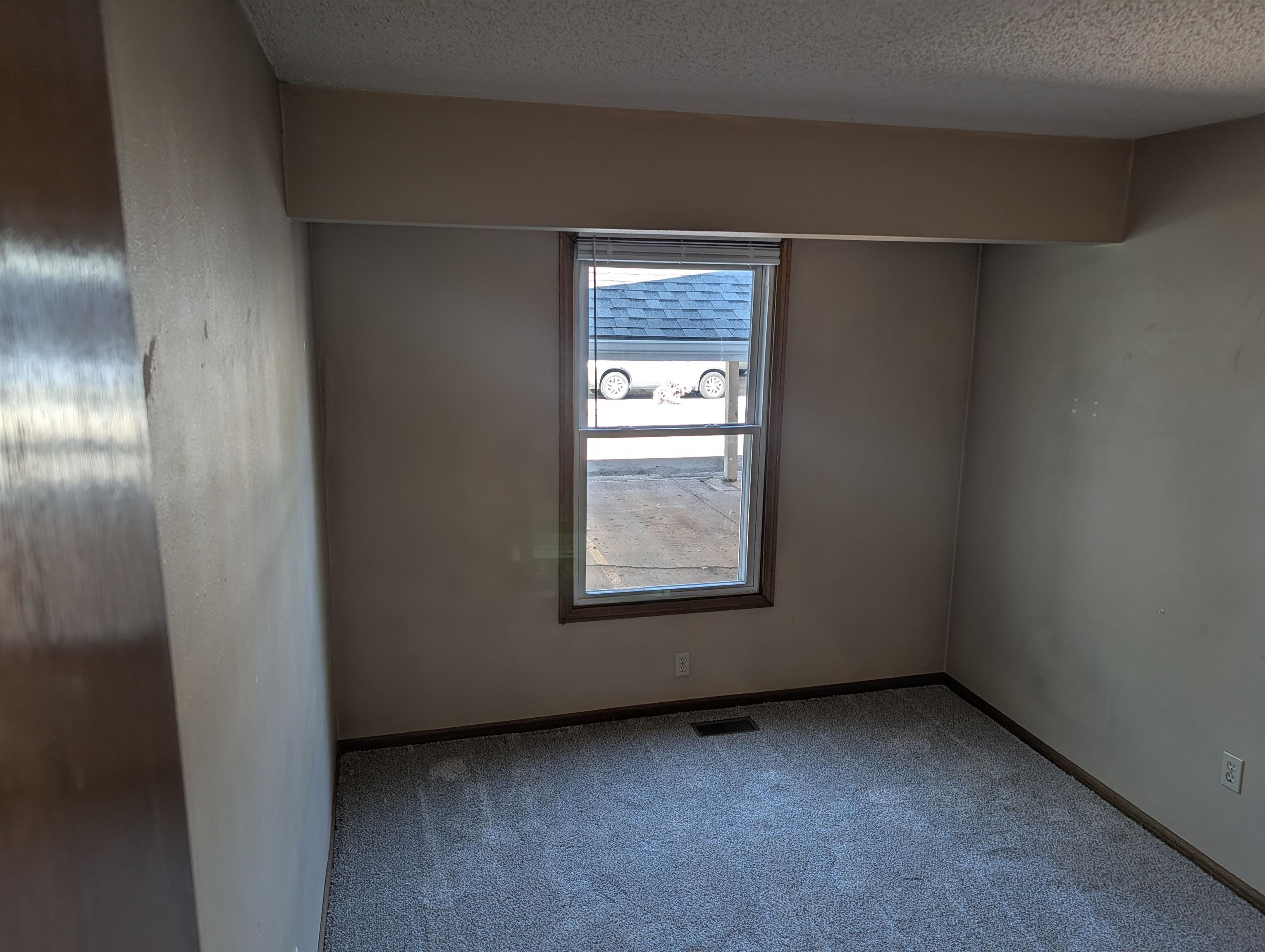 1717 S Cypress Property Photo 5