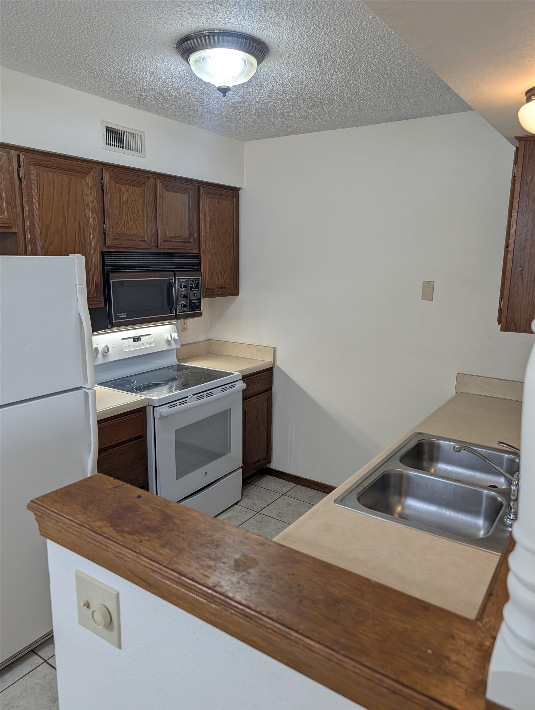 1717 S Cypress Property Photo 9