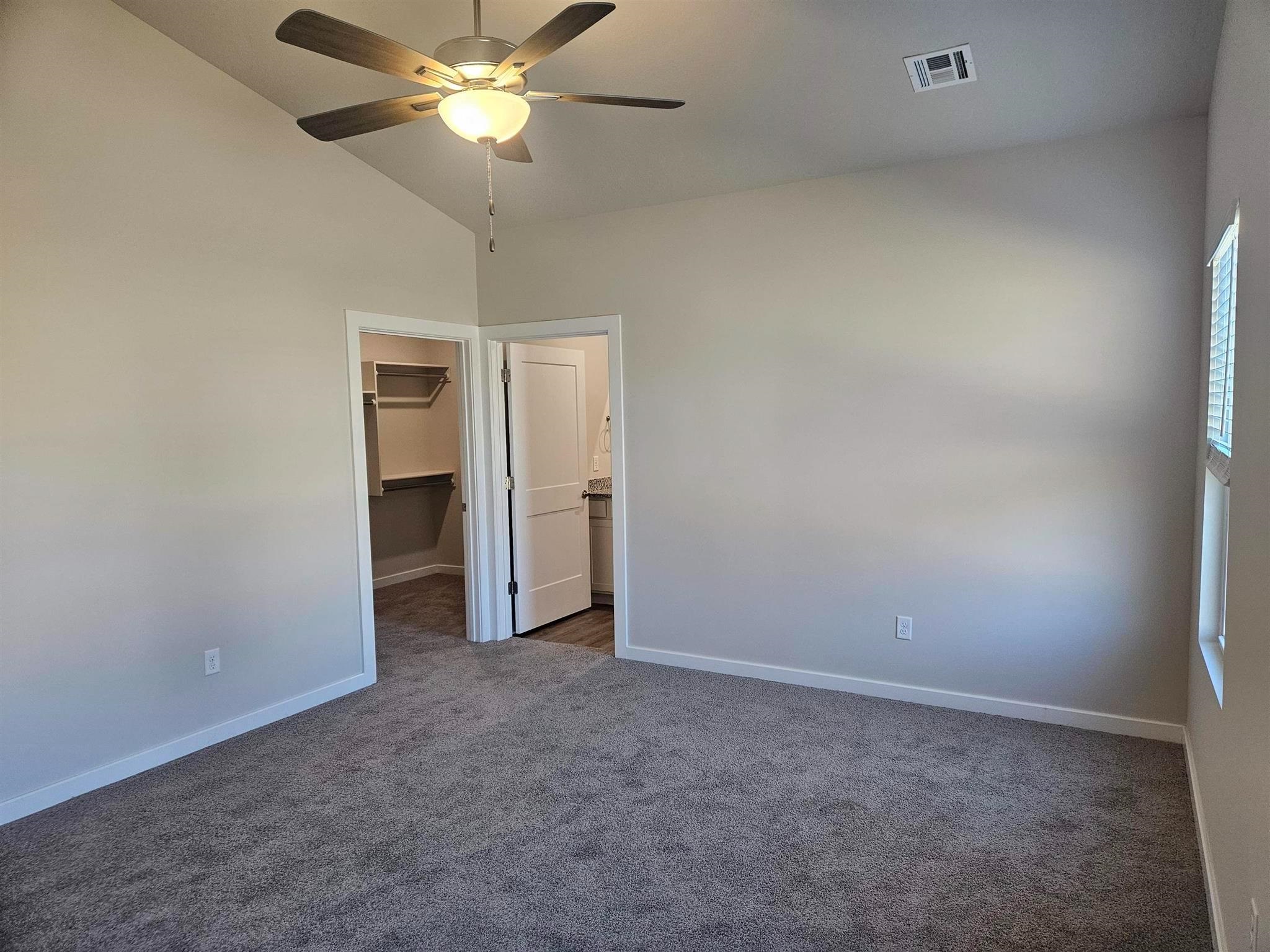 960 N Forestview St Property Photo 16