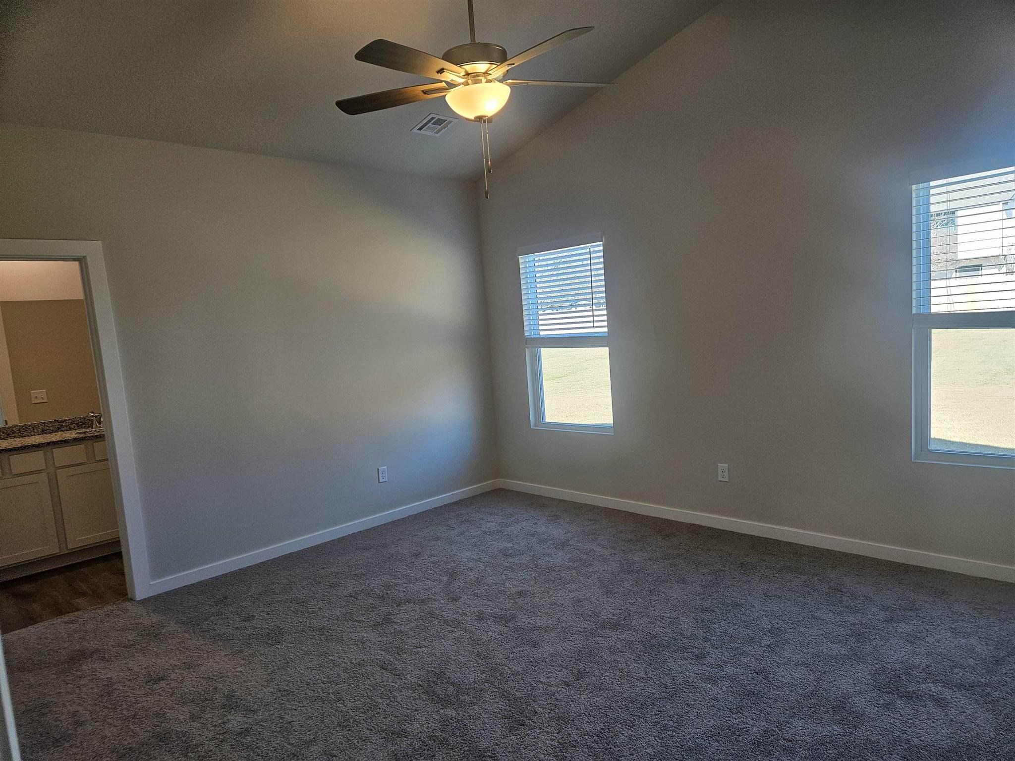960 N Forestview St Property Photo 17