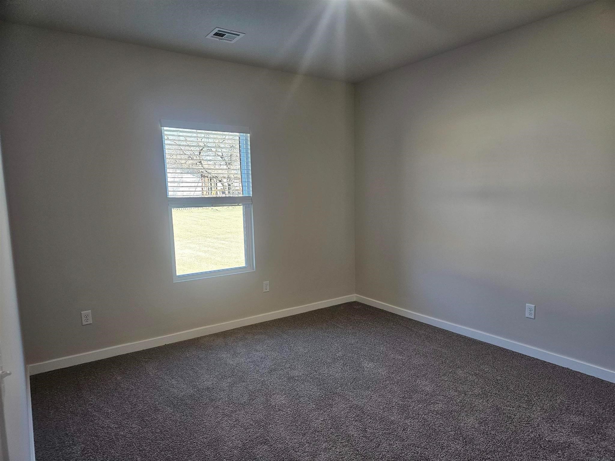 960 N Forestview St Property Photo 18
