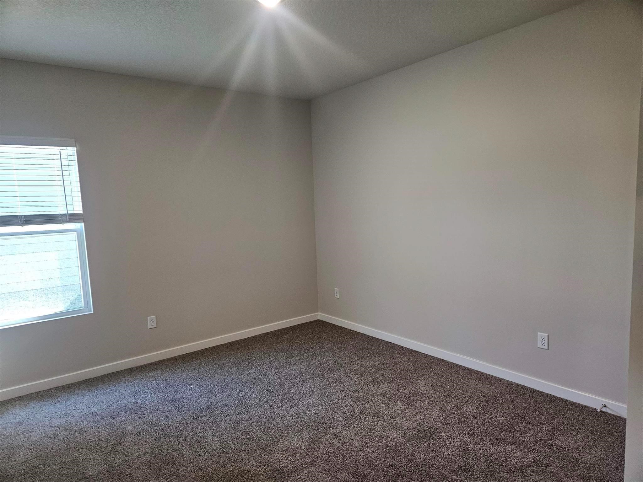 960 N Forestview St Property Photo 23