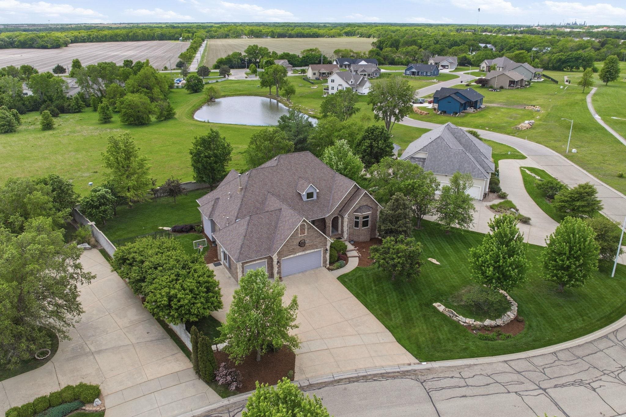 1690 Jason Dr Property Photo 2