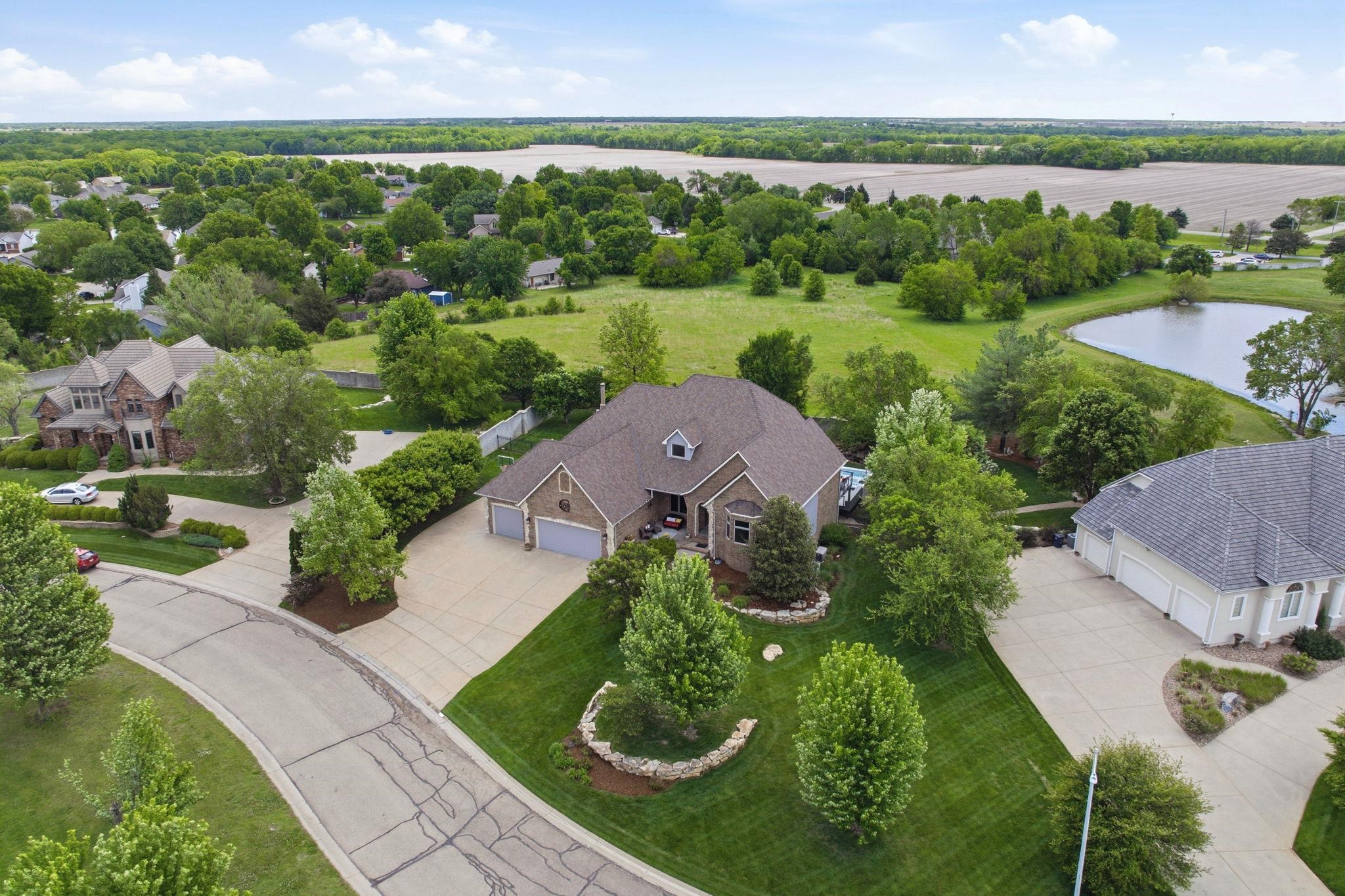 1690 Jason Dr Property Photo 3