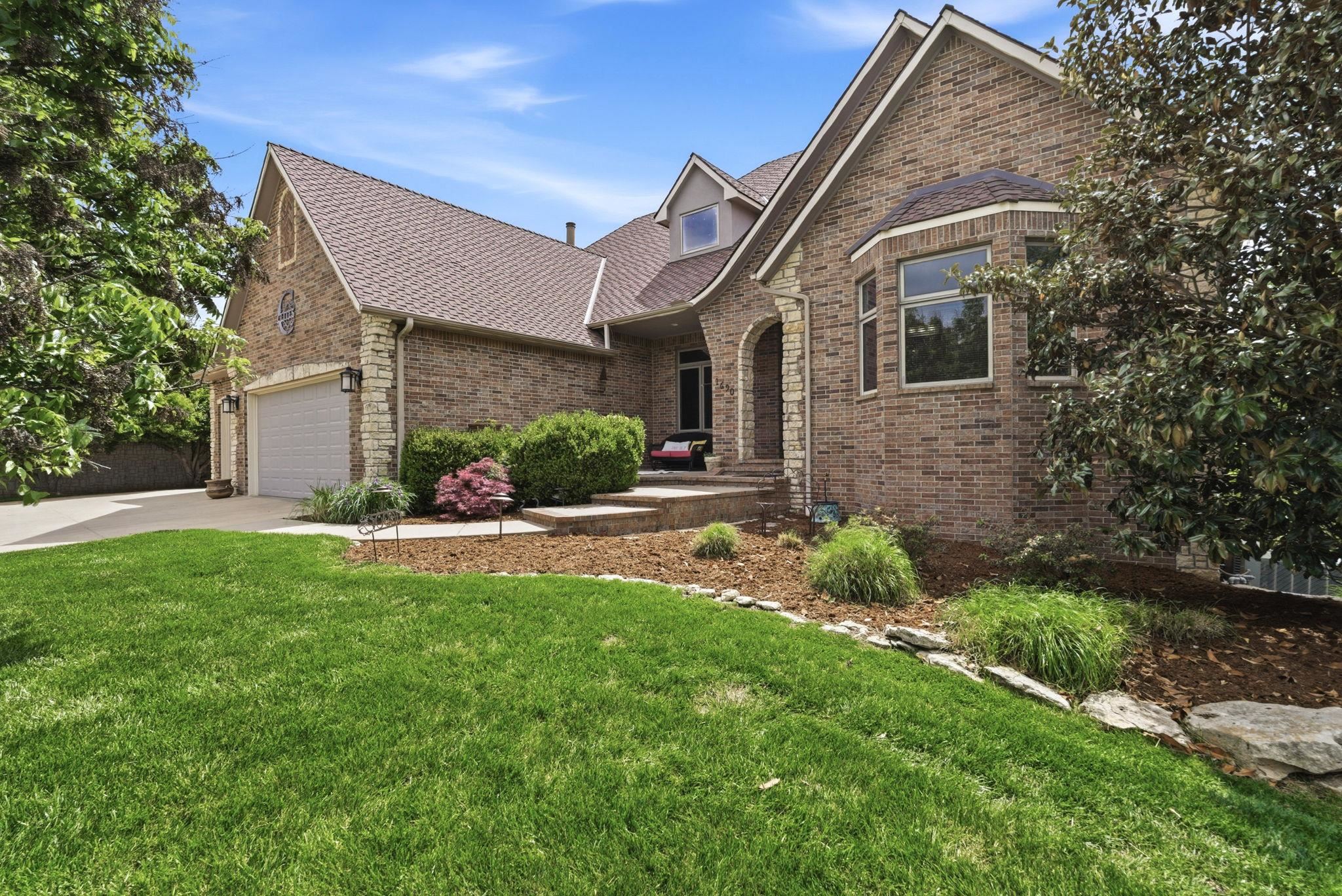 1690 Jason Dr Property Photo 4