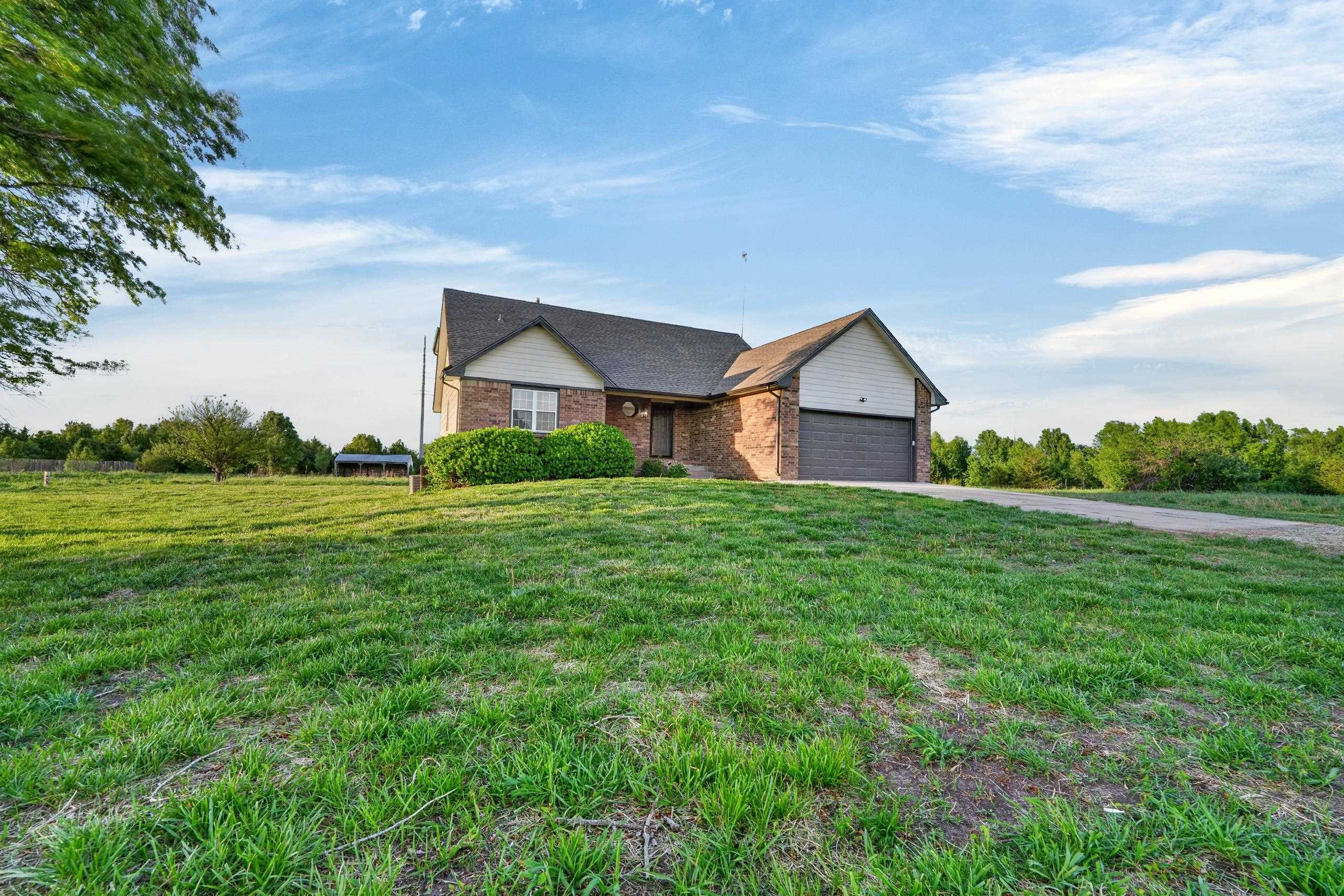 13610 E Deerfield Trl Property Photo 2