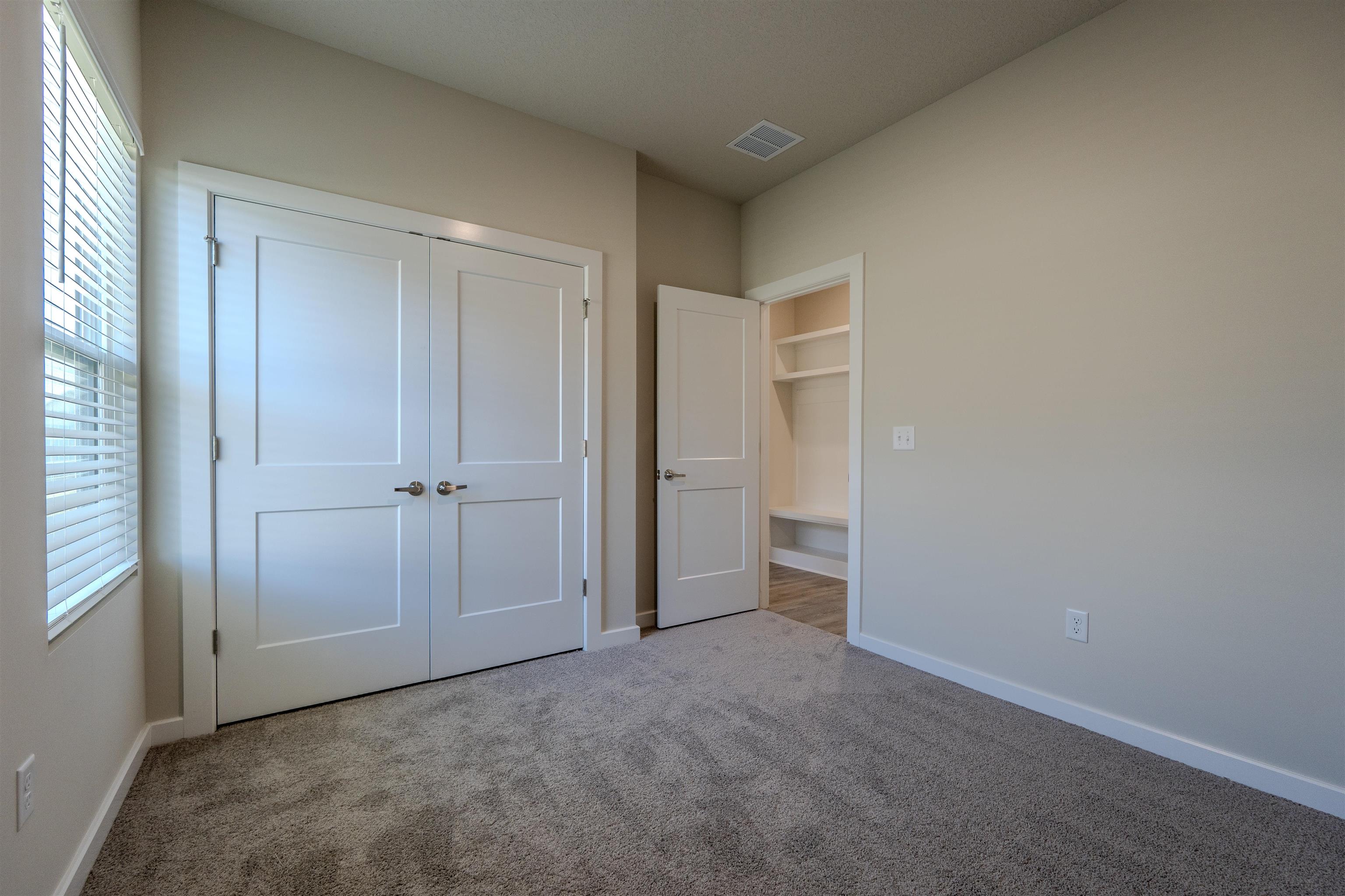 4901 N Spruce Property Photo 12