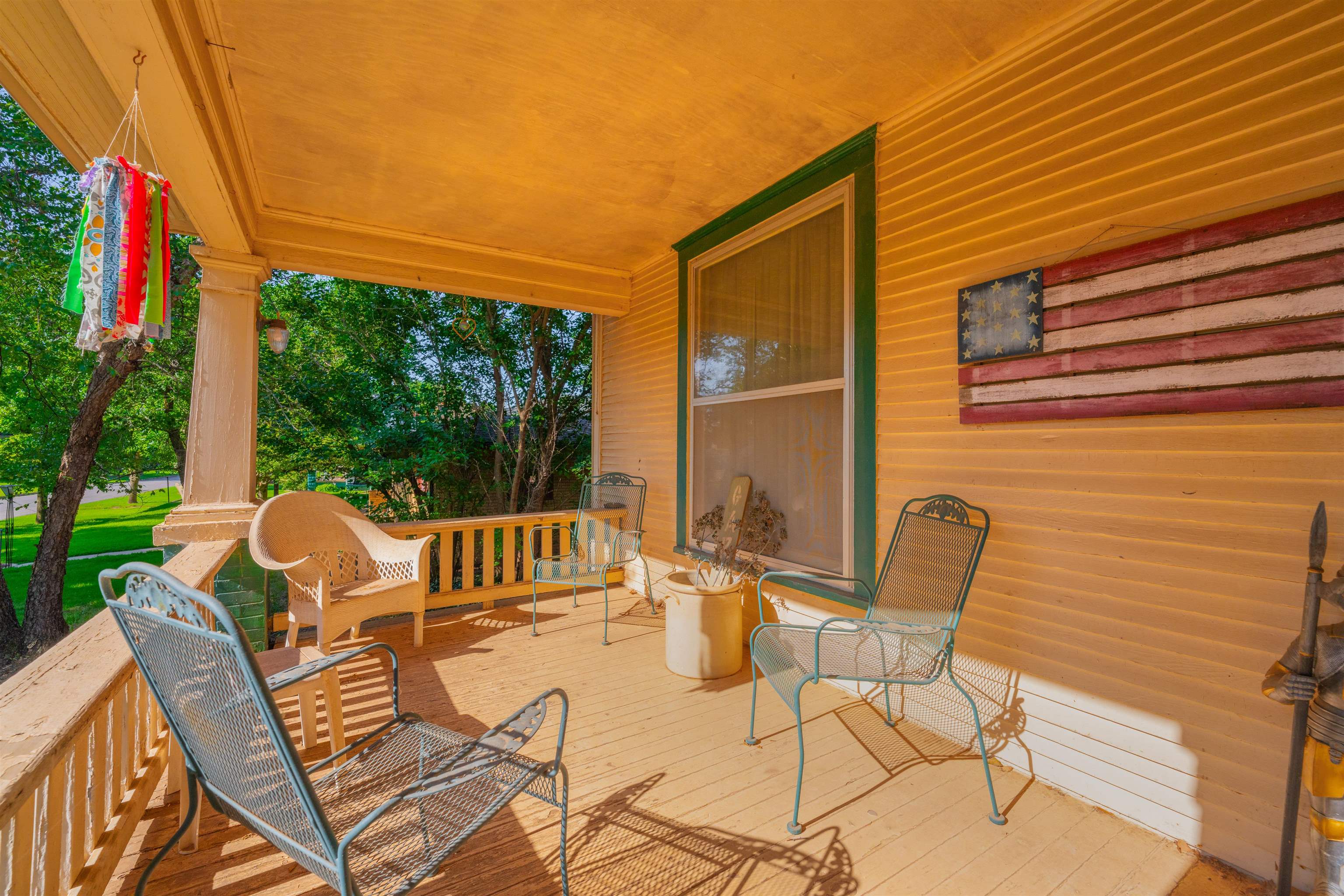424 N Bluff Property Photo 3
