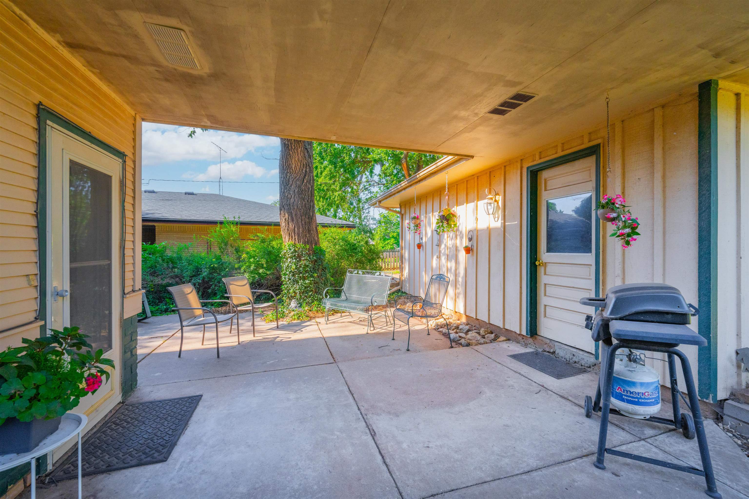 424 N Bluff Property Photo 32