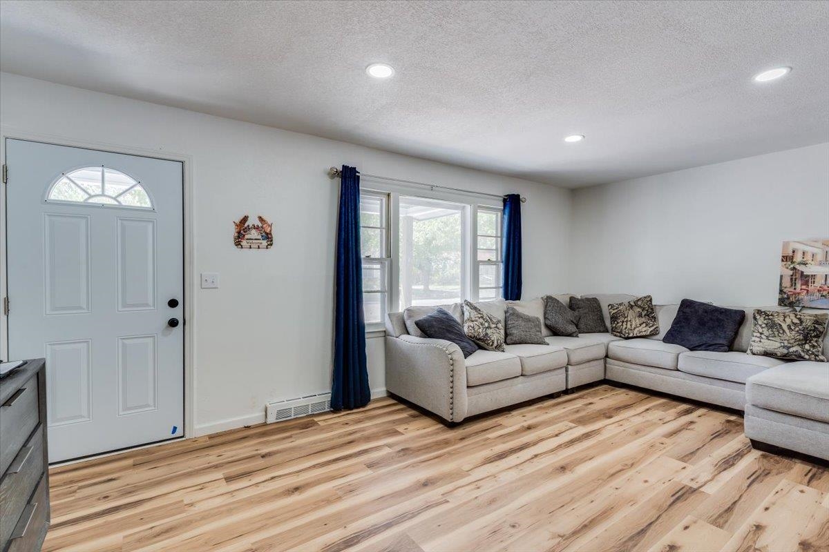 3238 S Edwards Property Photo 5