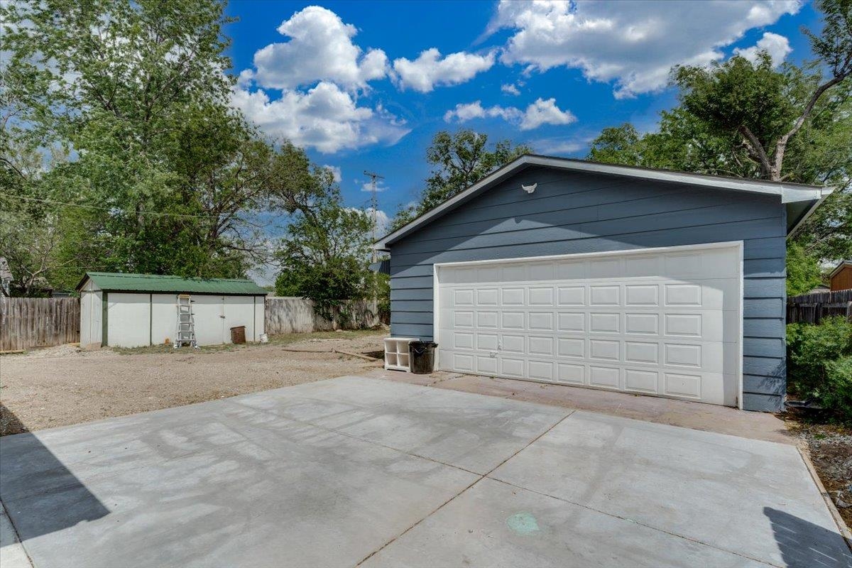 3238 S Edwards Property Photo 23