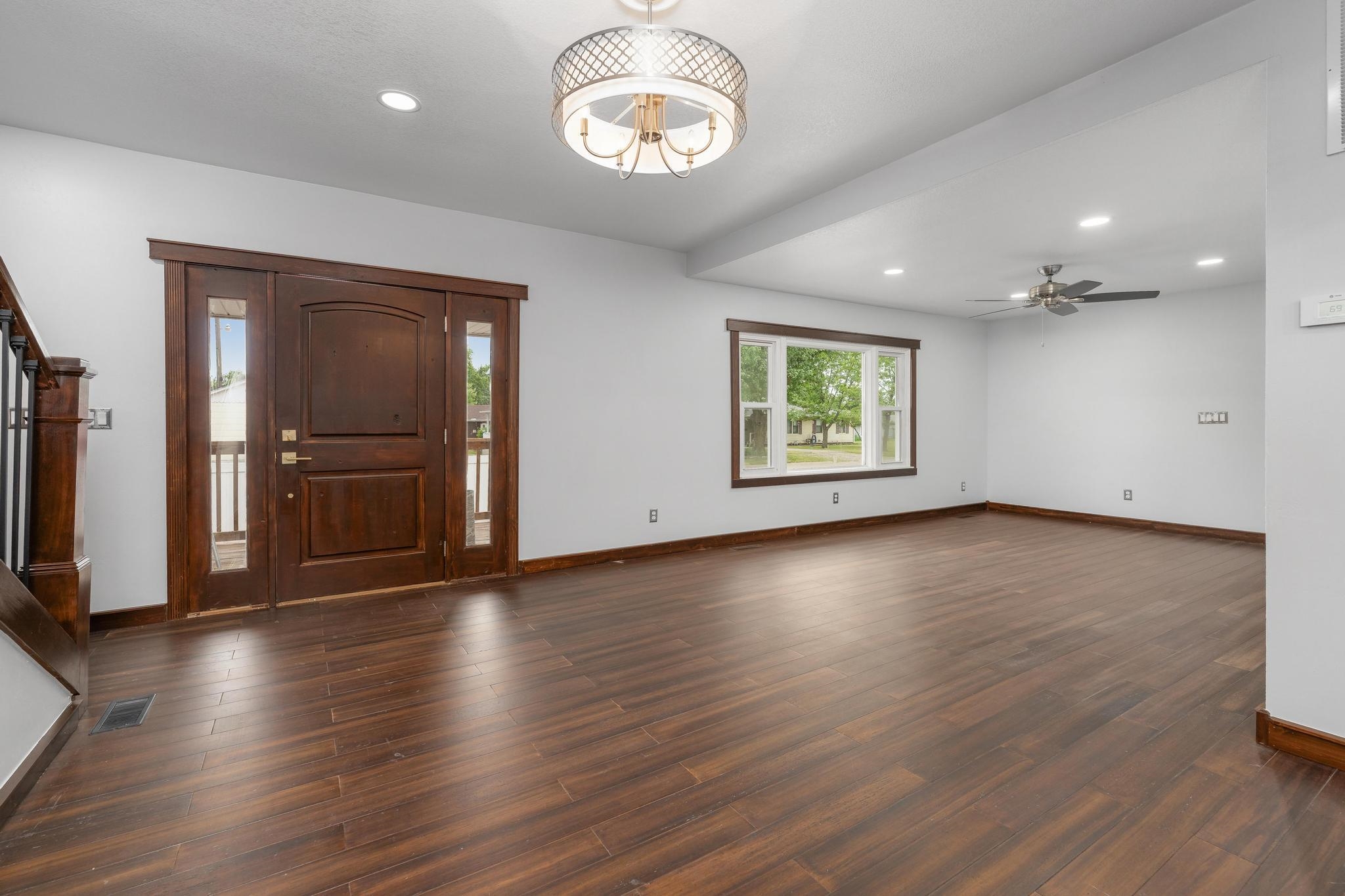 817 W Orchard Property Photo 3