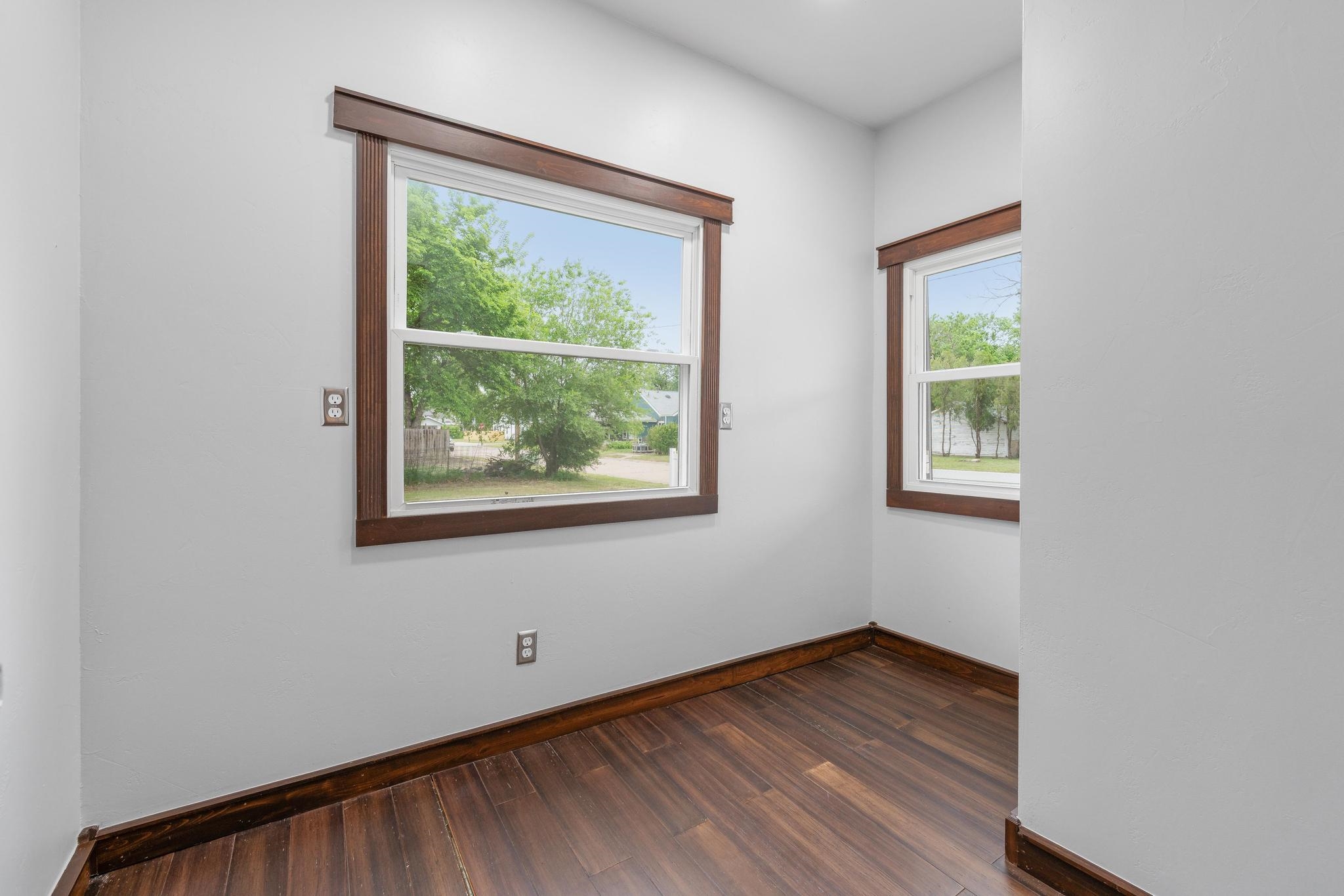 817 W Orchard Property Photo 19