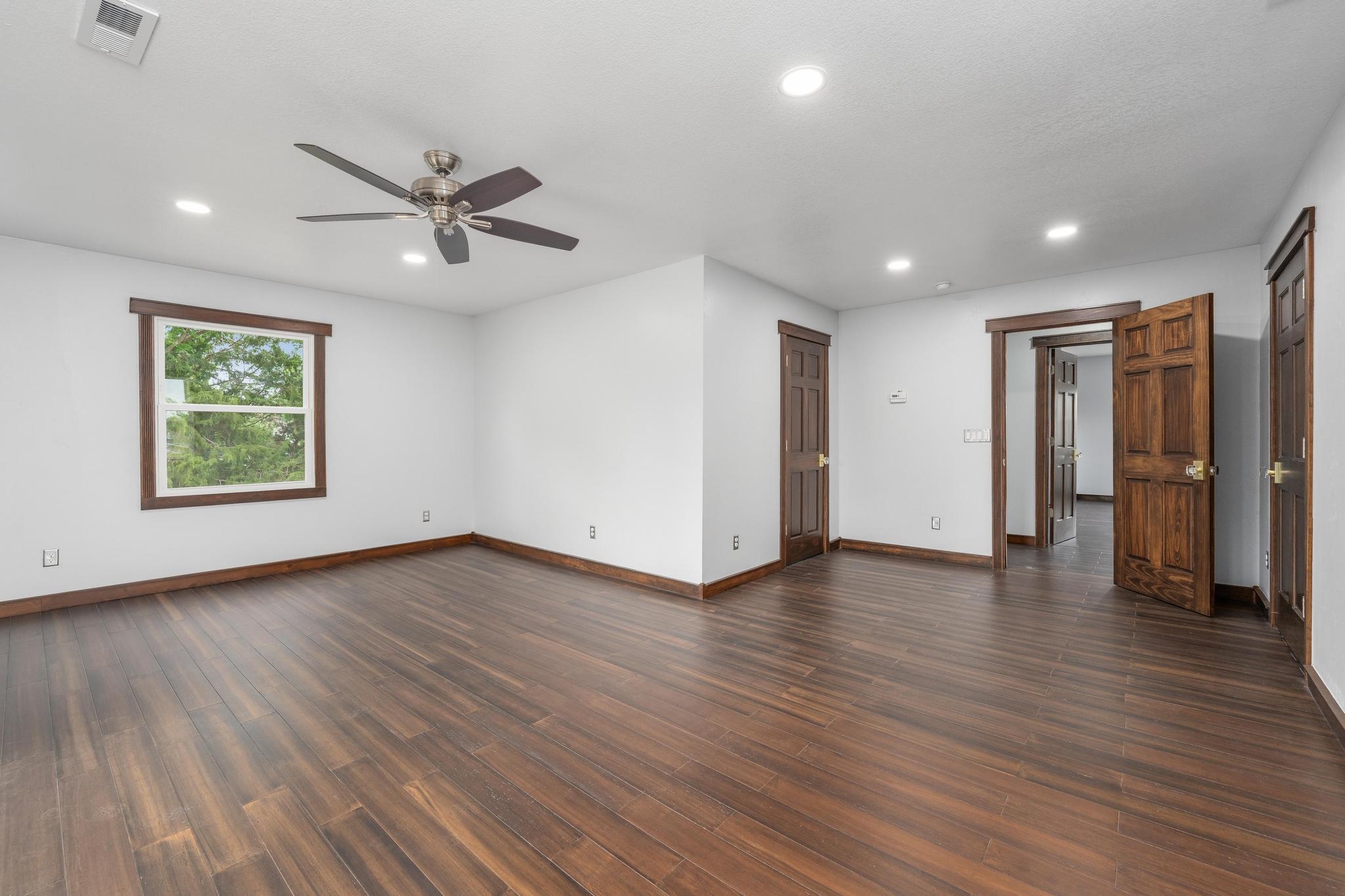 817 W Orchard Property Photo 32