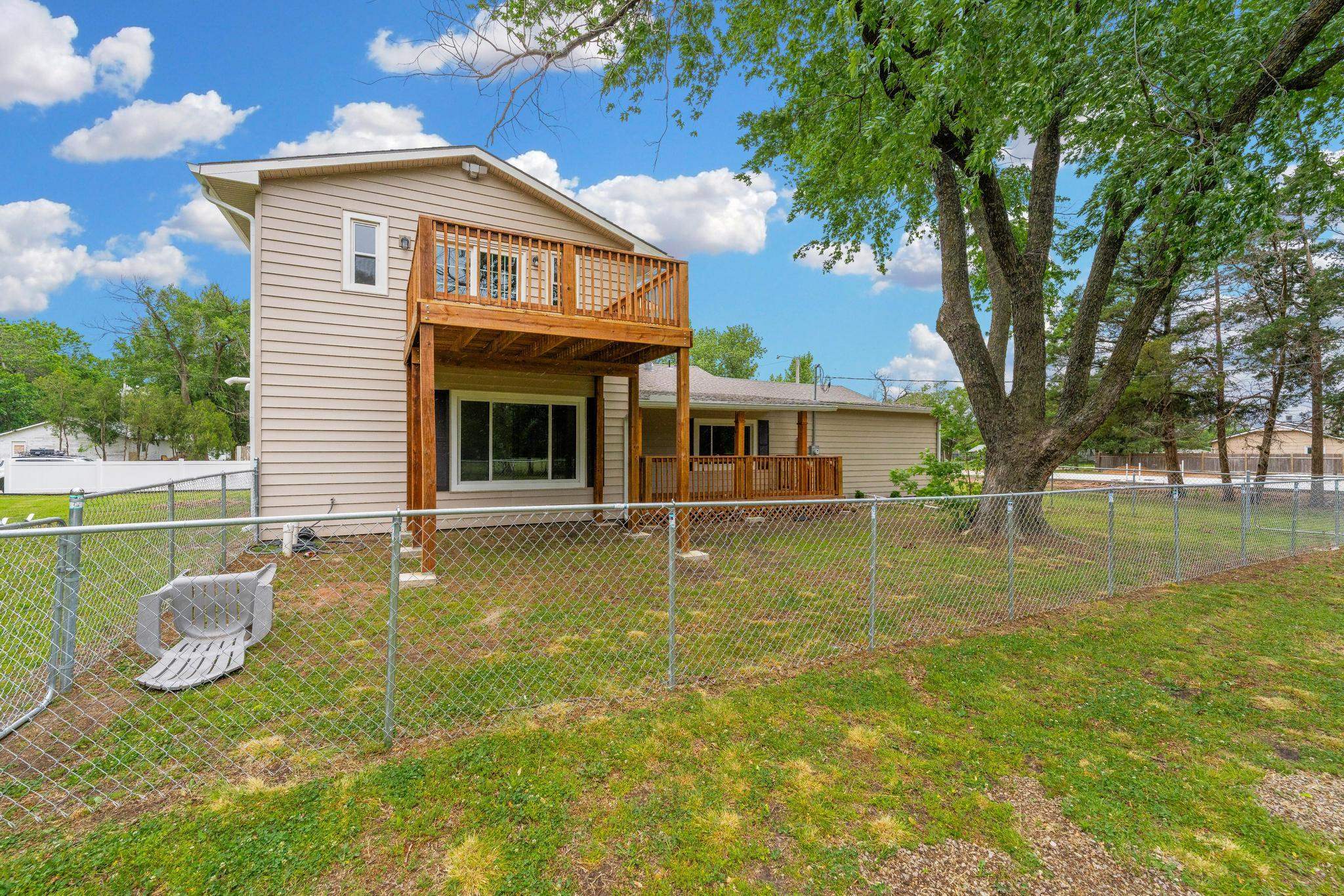 817 W Orchard Property Photo 34