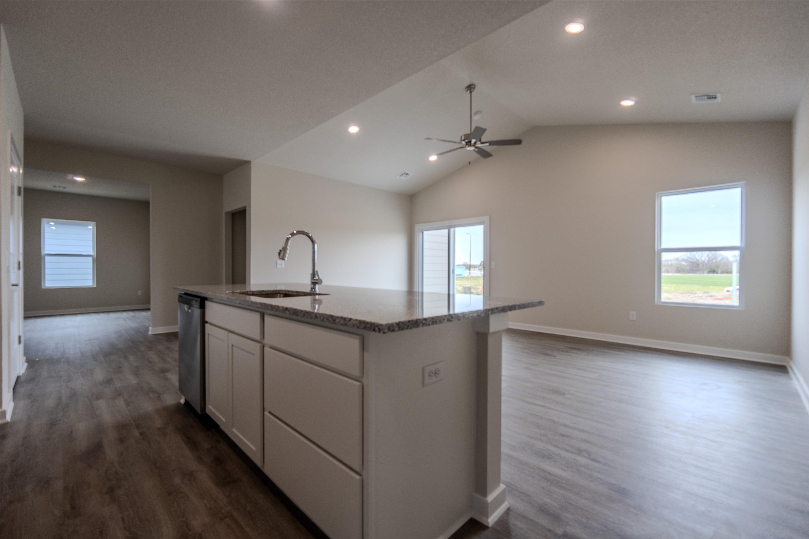 4905 N Spruce Property Photo 5