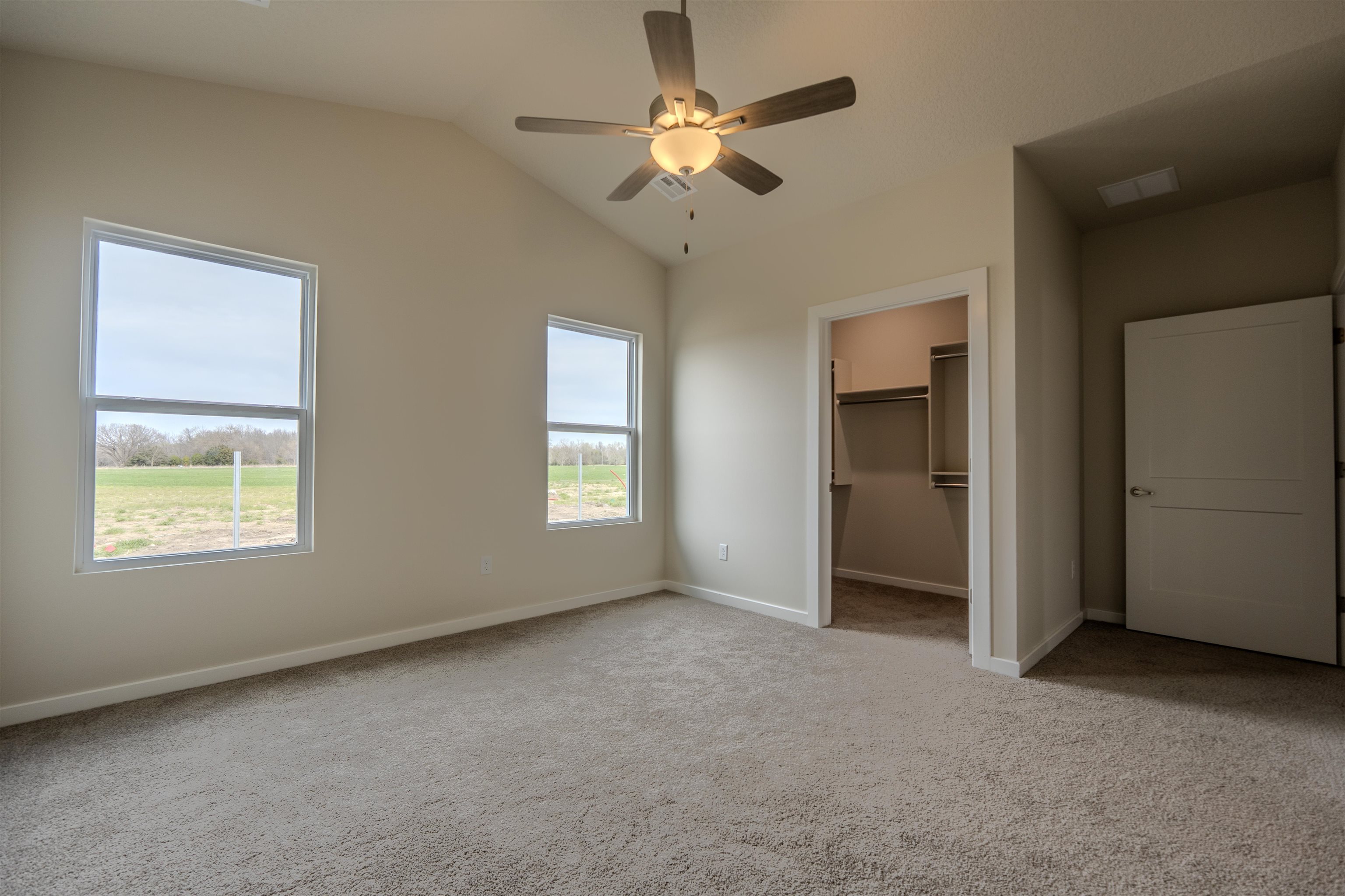 4905 N Spruce Property Photo 11