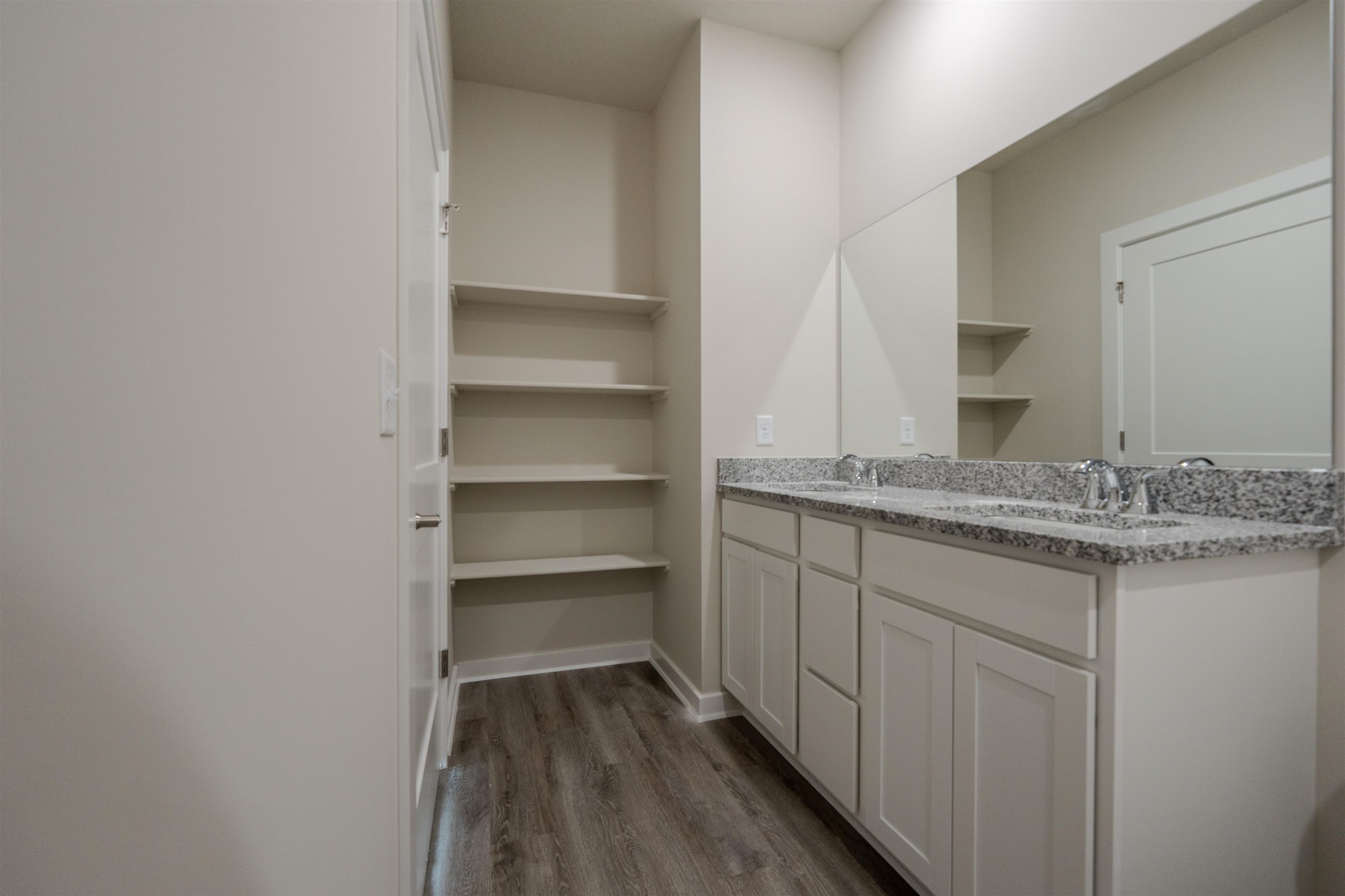 4905 N Spruce Property Photo 12