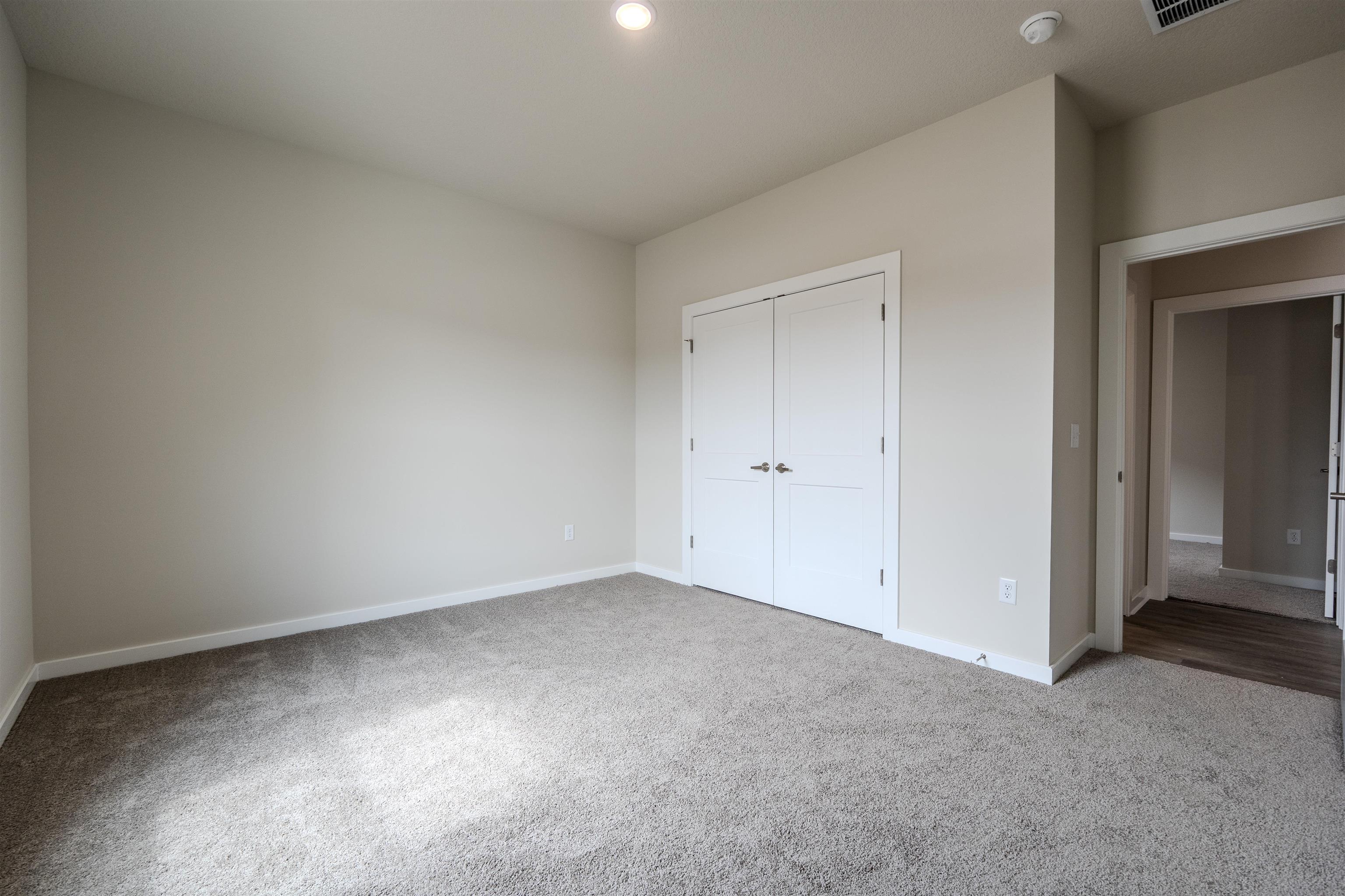 4905 N Spruce Property Photo 13