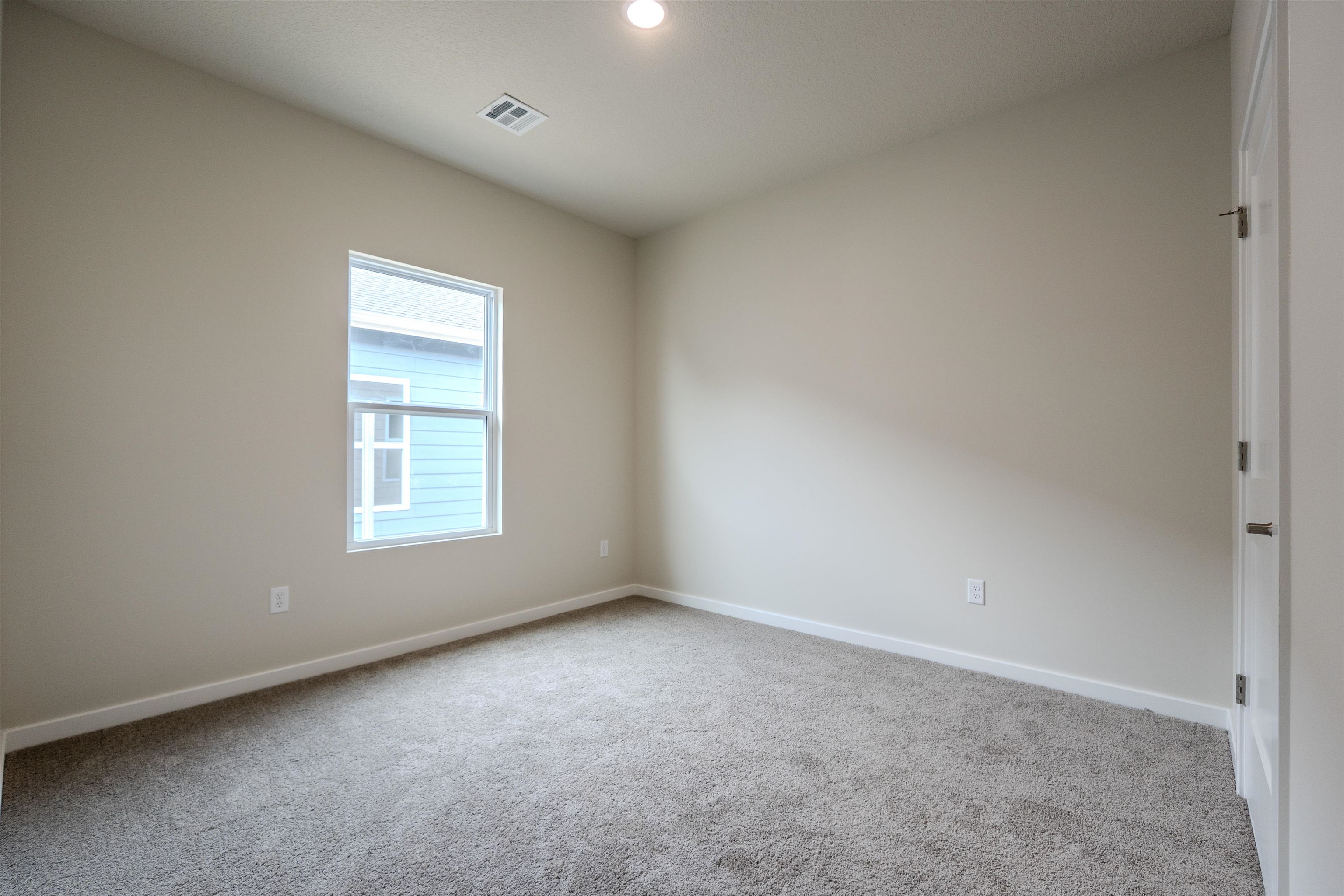 4905 N Spruce Property Photo 14