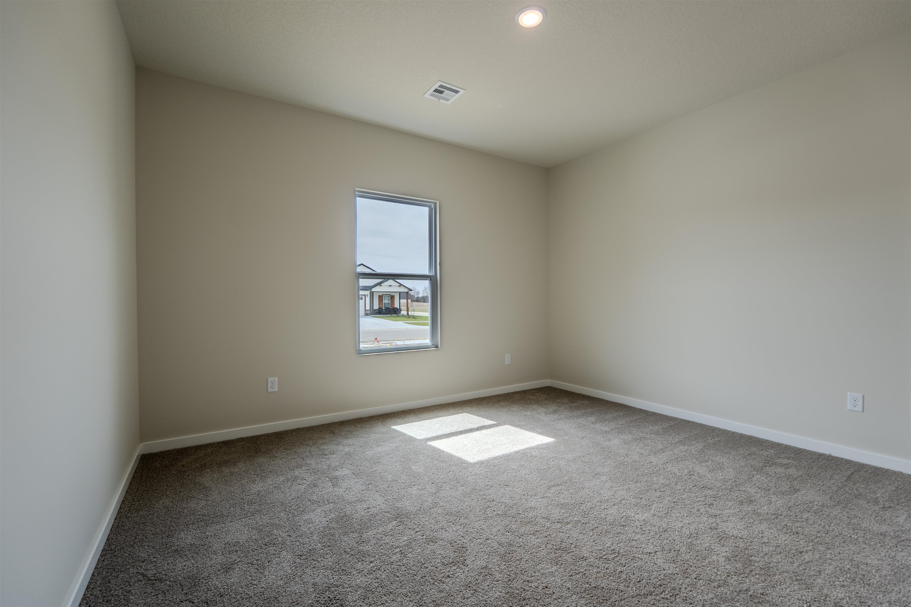 4905 N Spruce Property Photo 20