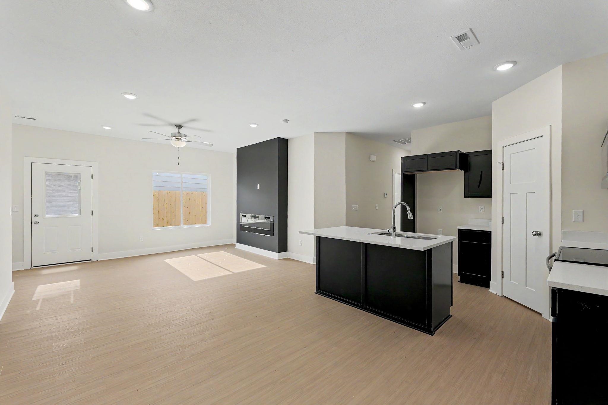 12833 W Red Rock St Property Photo 7