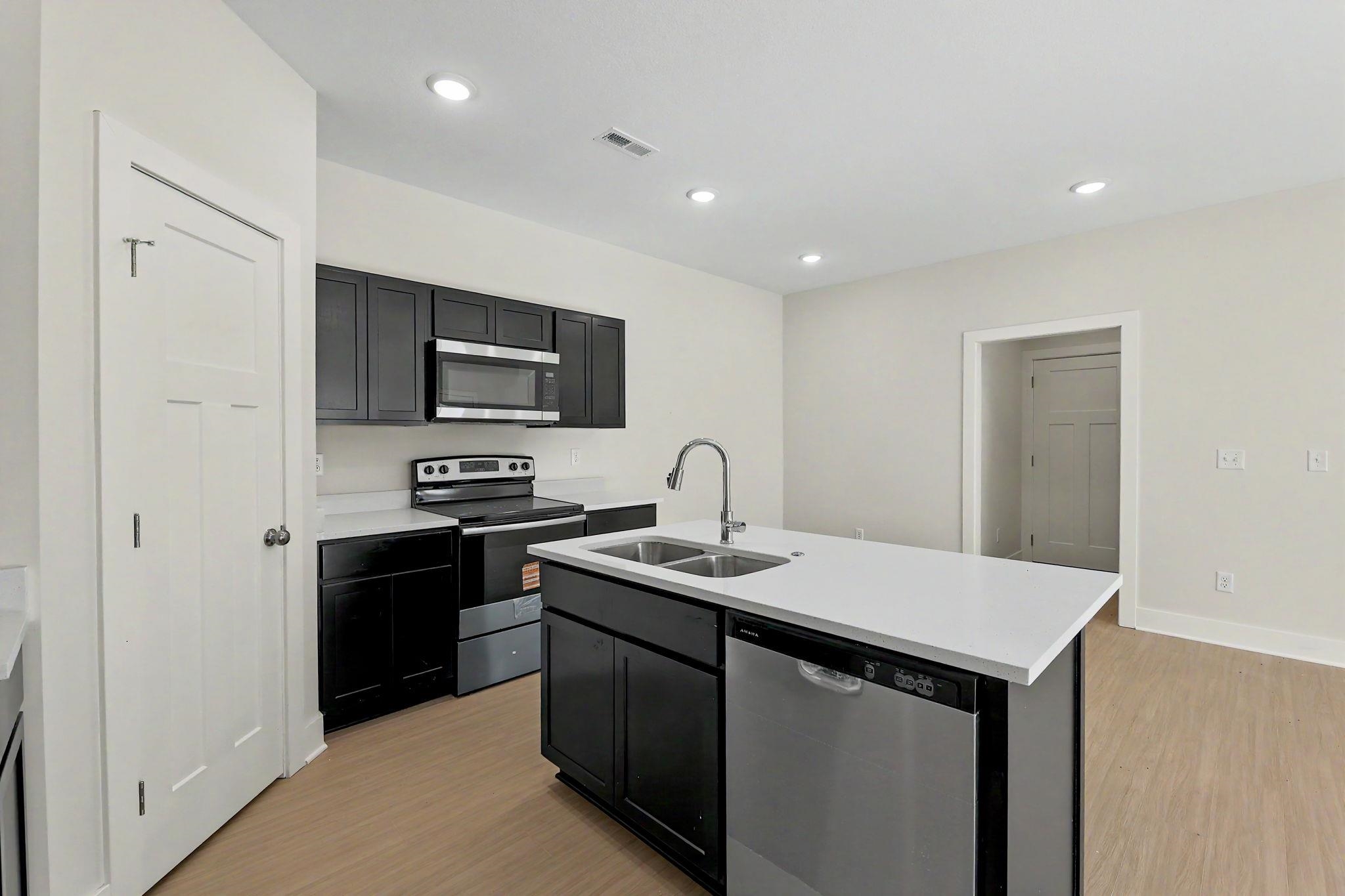 12833 W Red Rock St Property Photo 8
