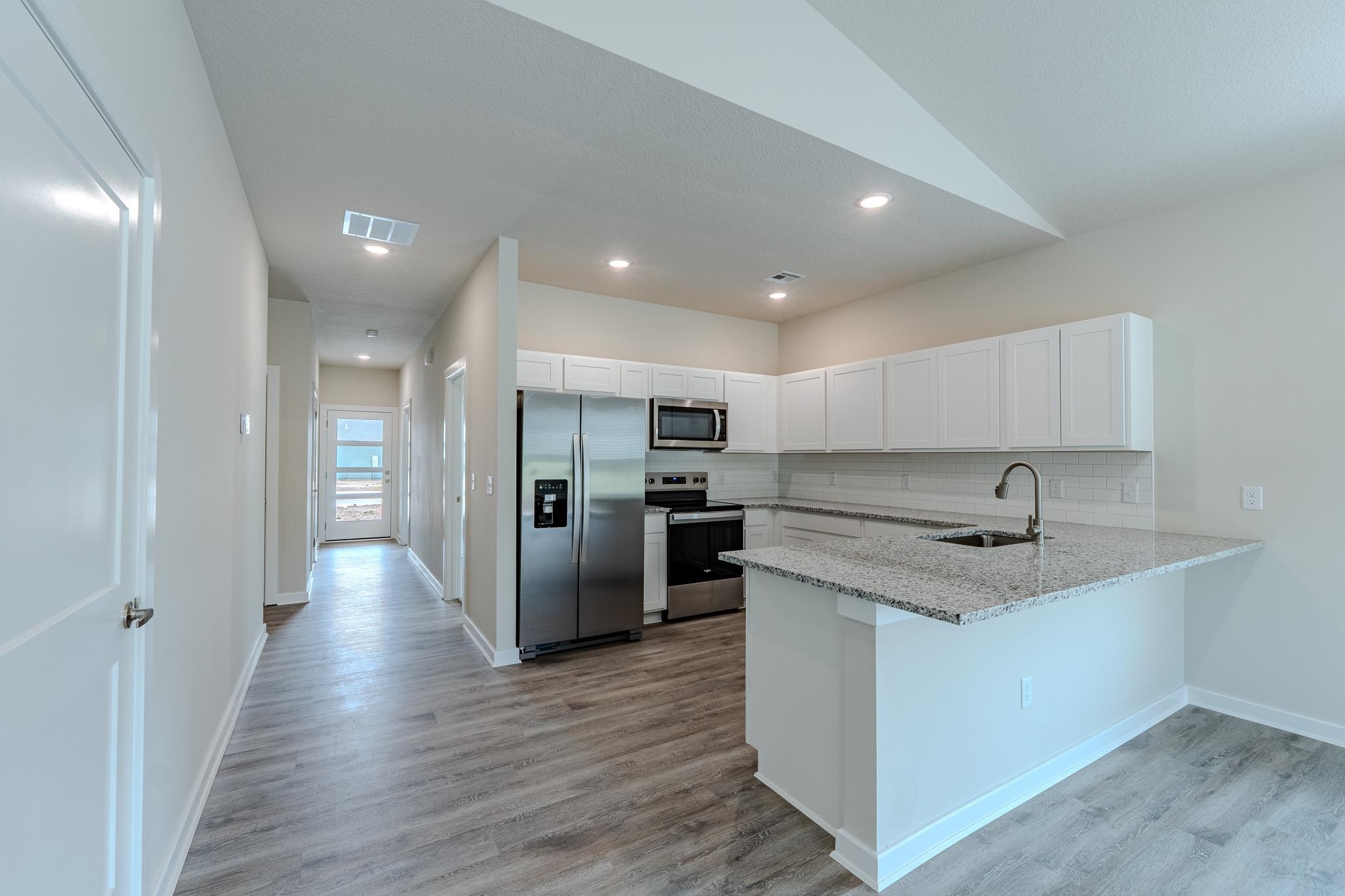 4913 N Spruce Property Photo 4
