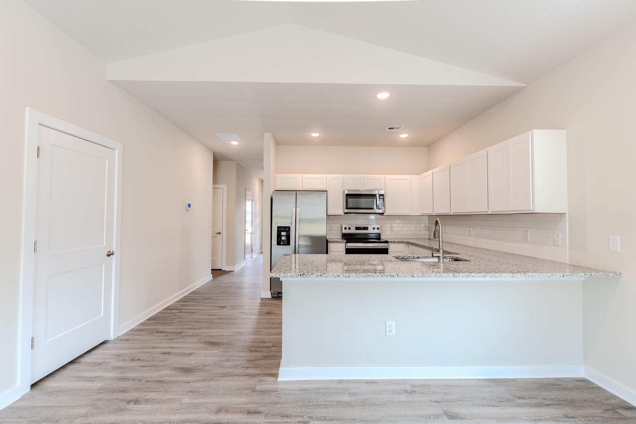 4913 N Spruce Property Photo 6