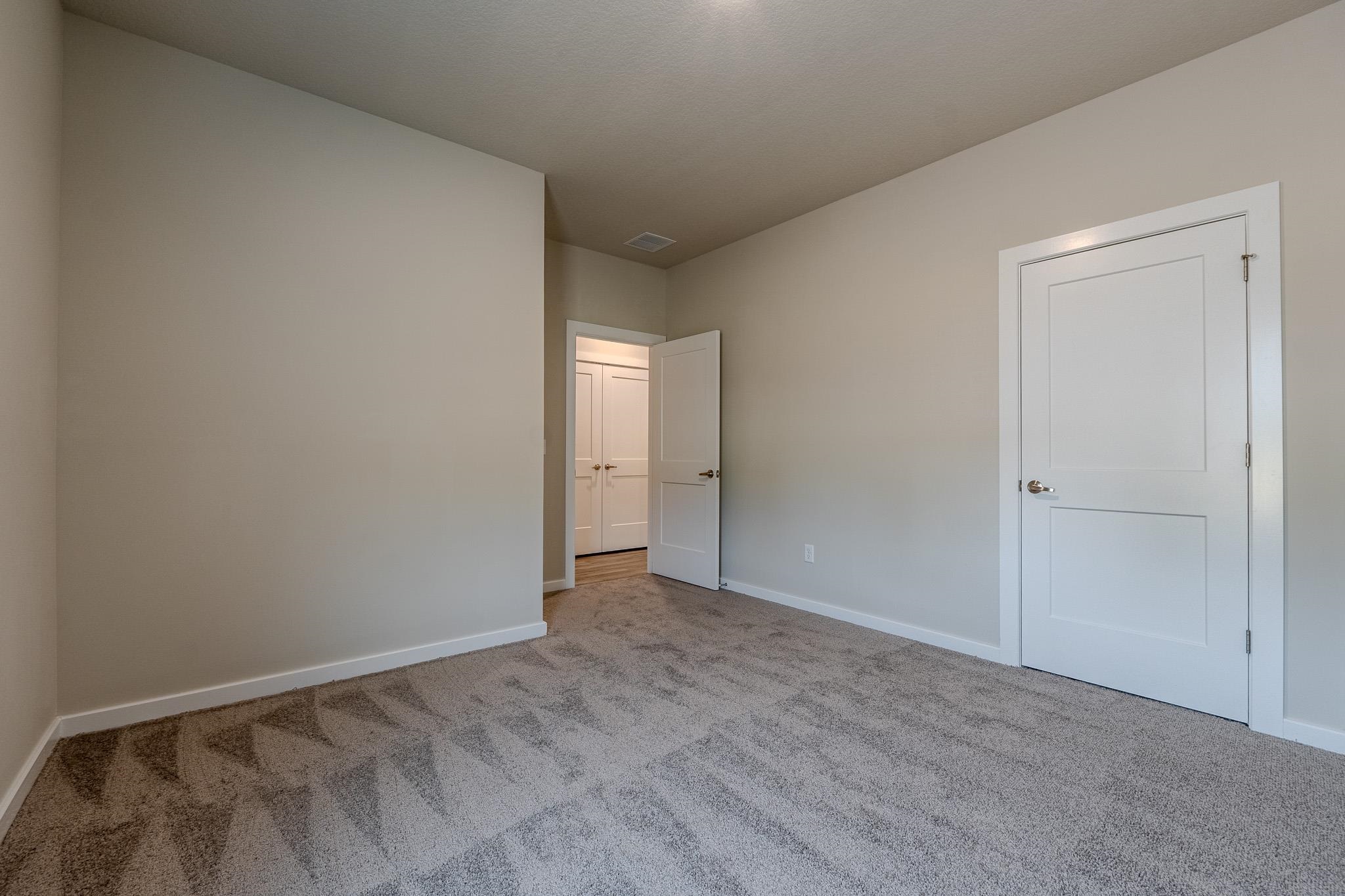 4913 N Spruce Property Photo 15