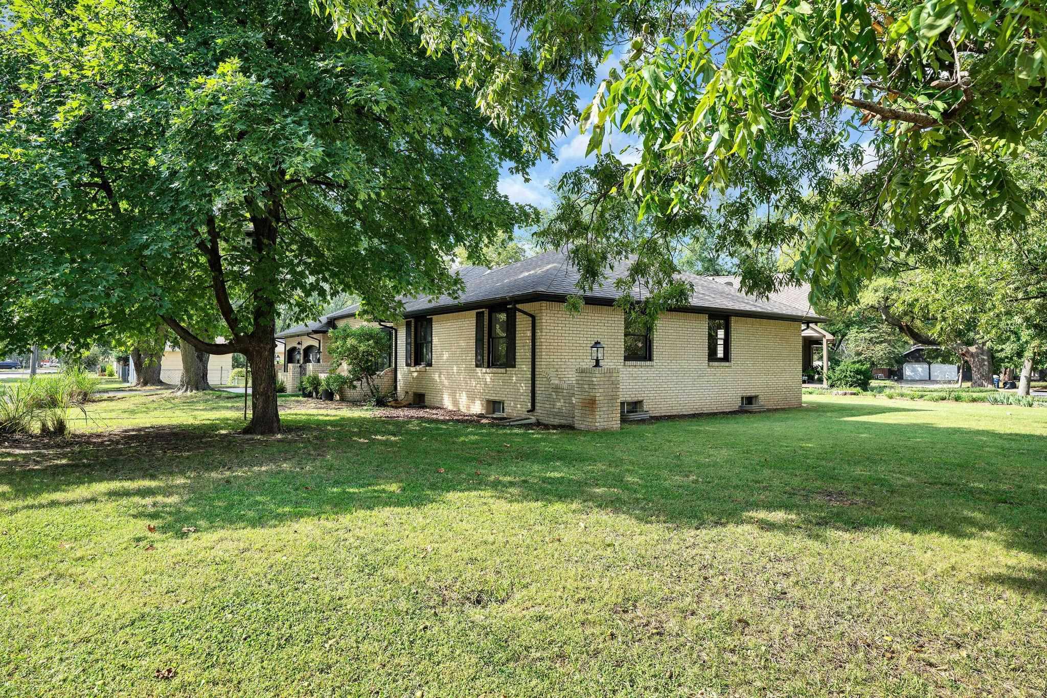 3249 N Hood Ct Property Photo 33