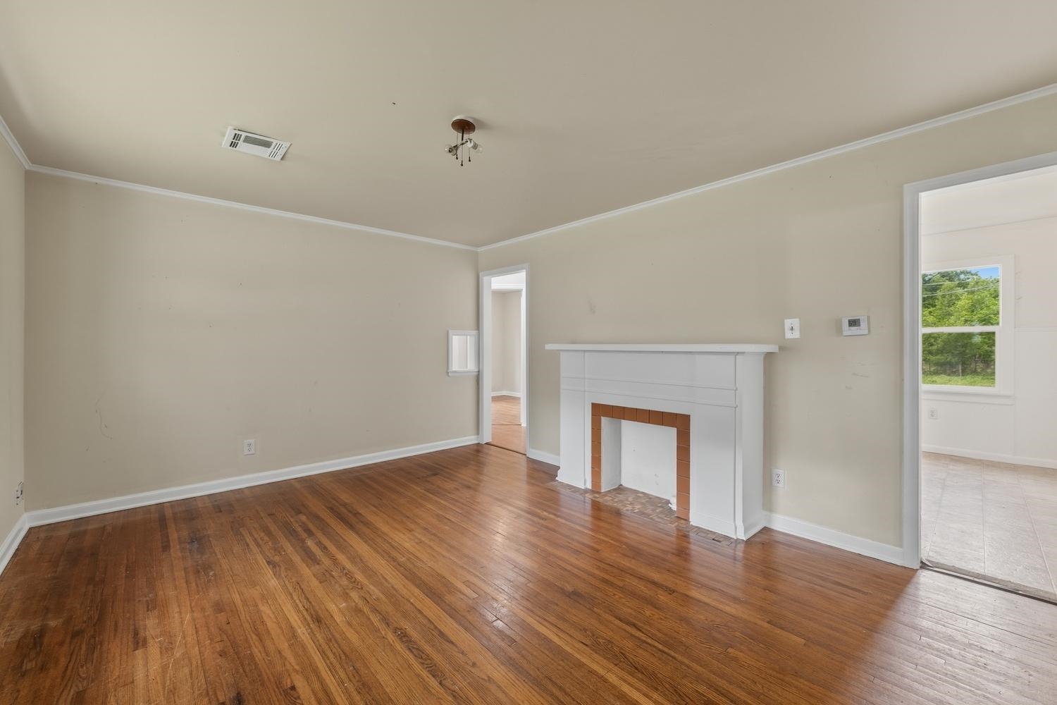 2531 S Washington Ave Property Photo 5