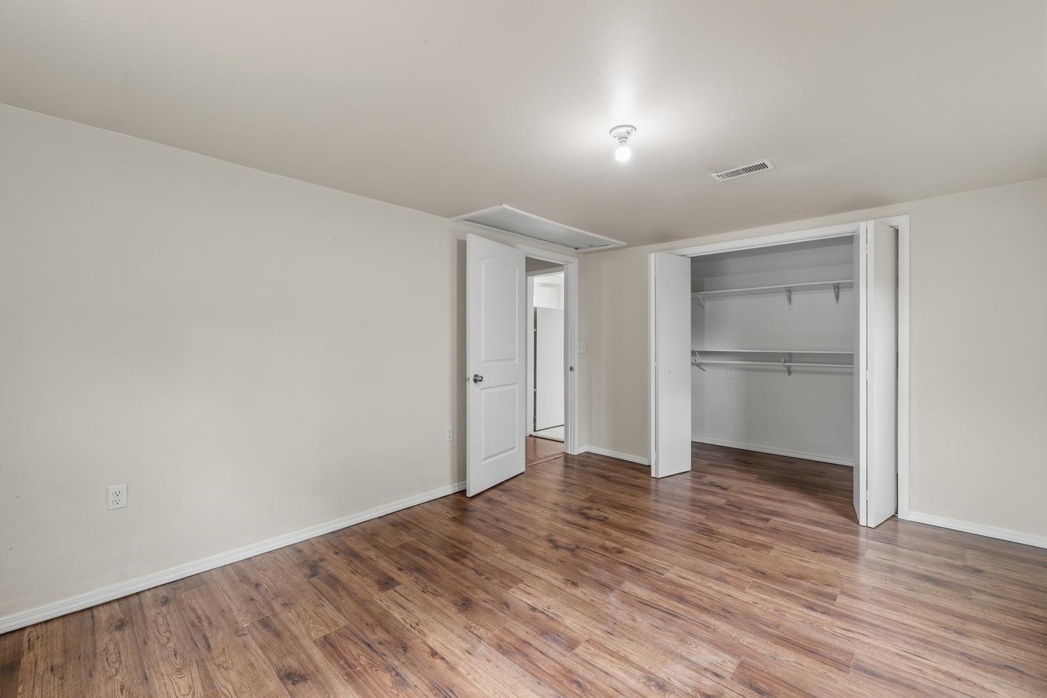 2531 S Washington Ave Property Photo 14