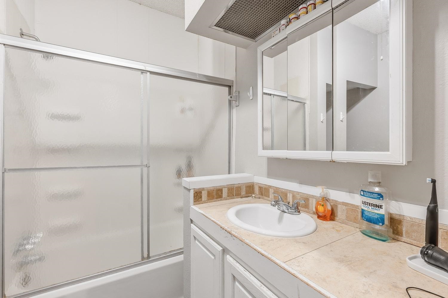 352 S Sheridan Property Photo 11