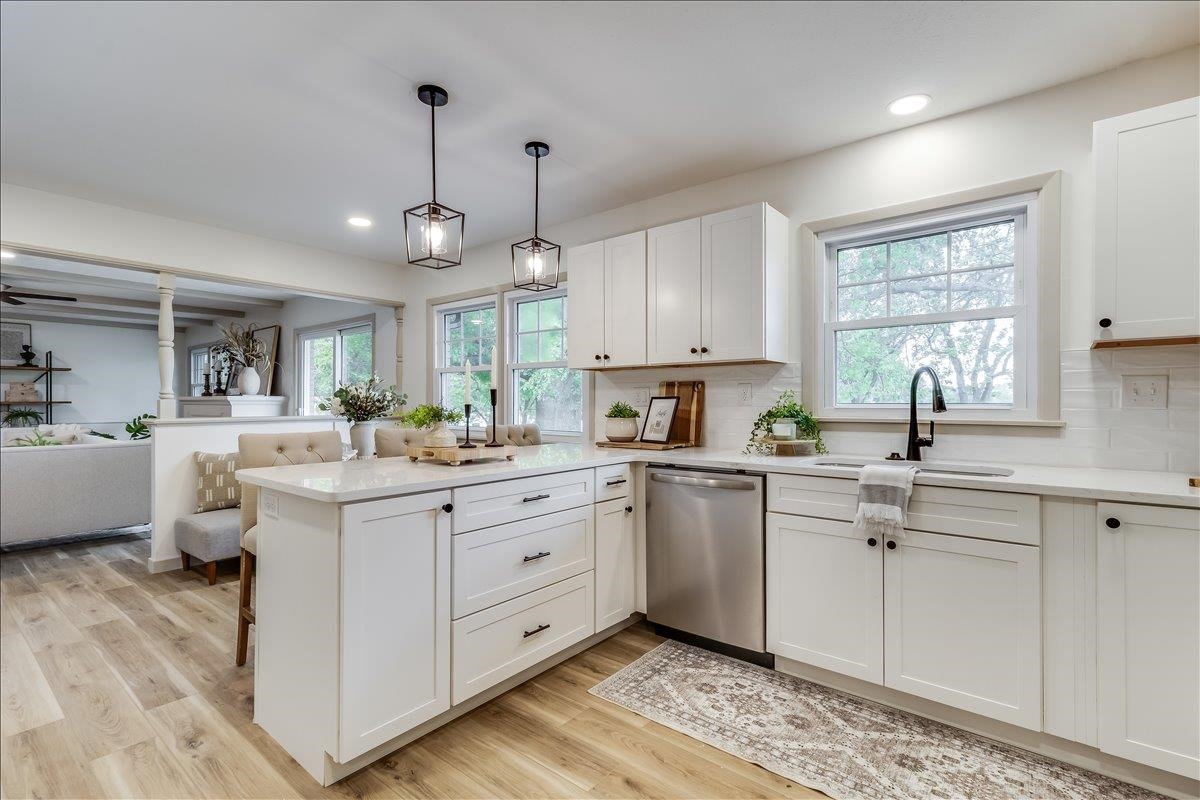 1611 N Rock Rd. Property Photo 10
