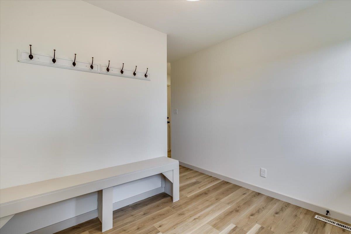 1611 N Rock Rd. Property Photo 14