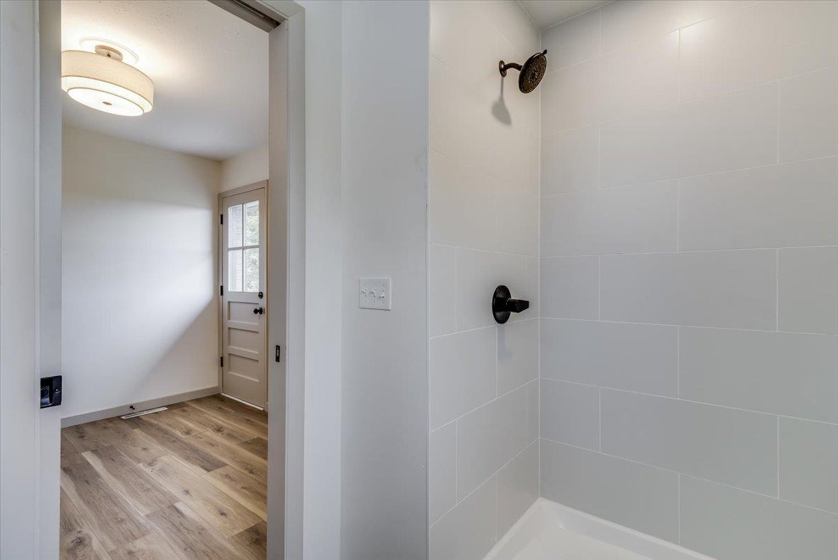 1611 N Rock Rd. Property Photo 15