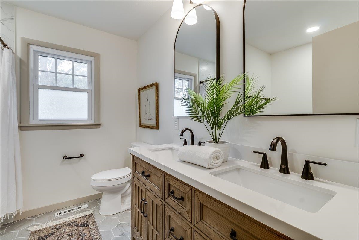 1611 N Rock Rd. Property Photo 18
