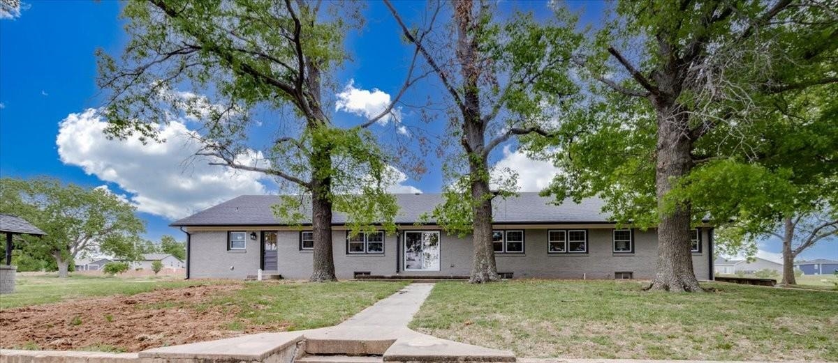 1611 N Rock Rd. Property Photo 29