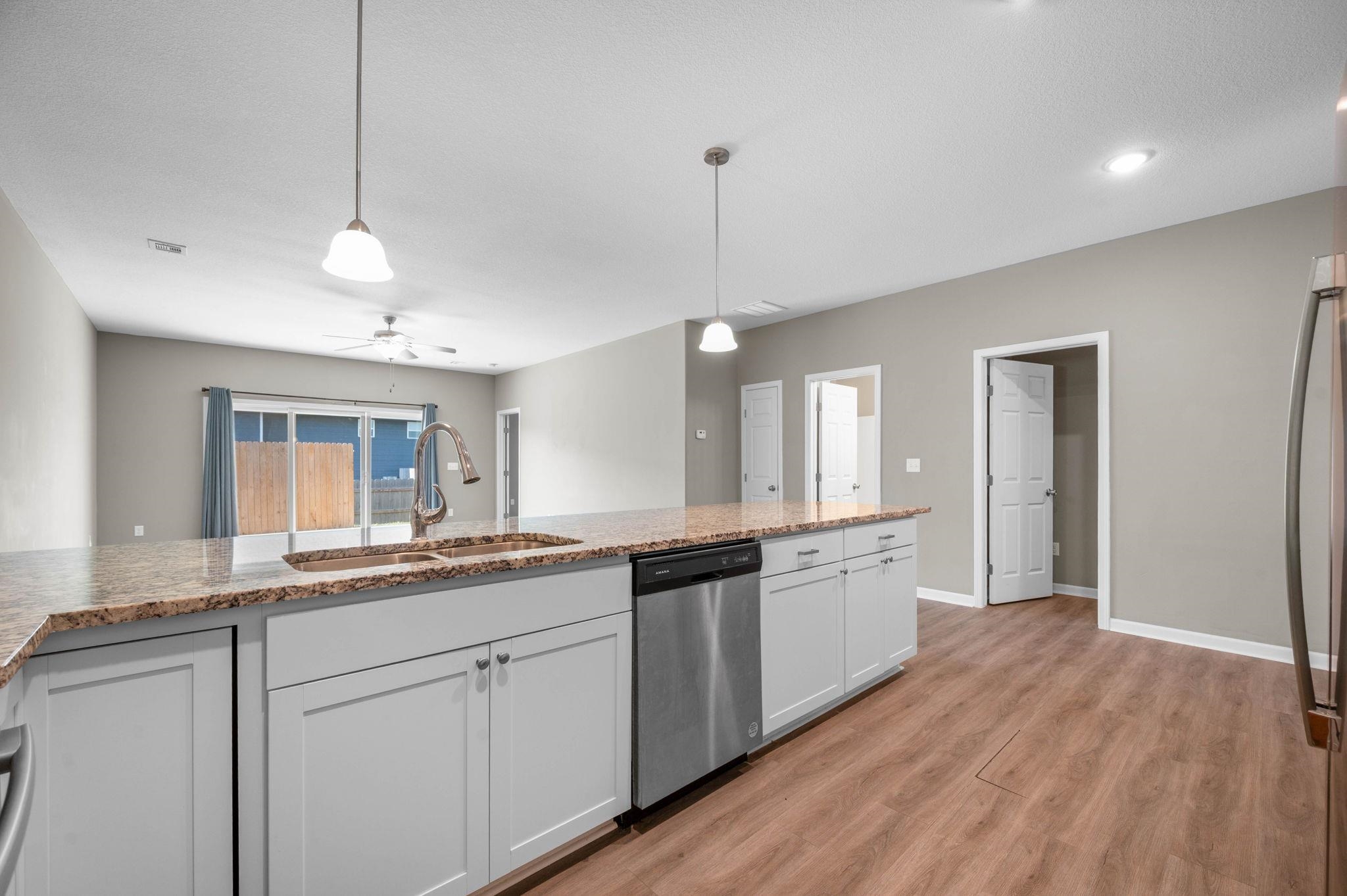 5287 N Toben Property Photo 13