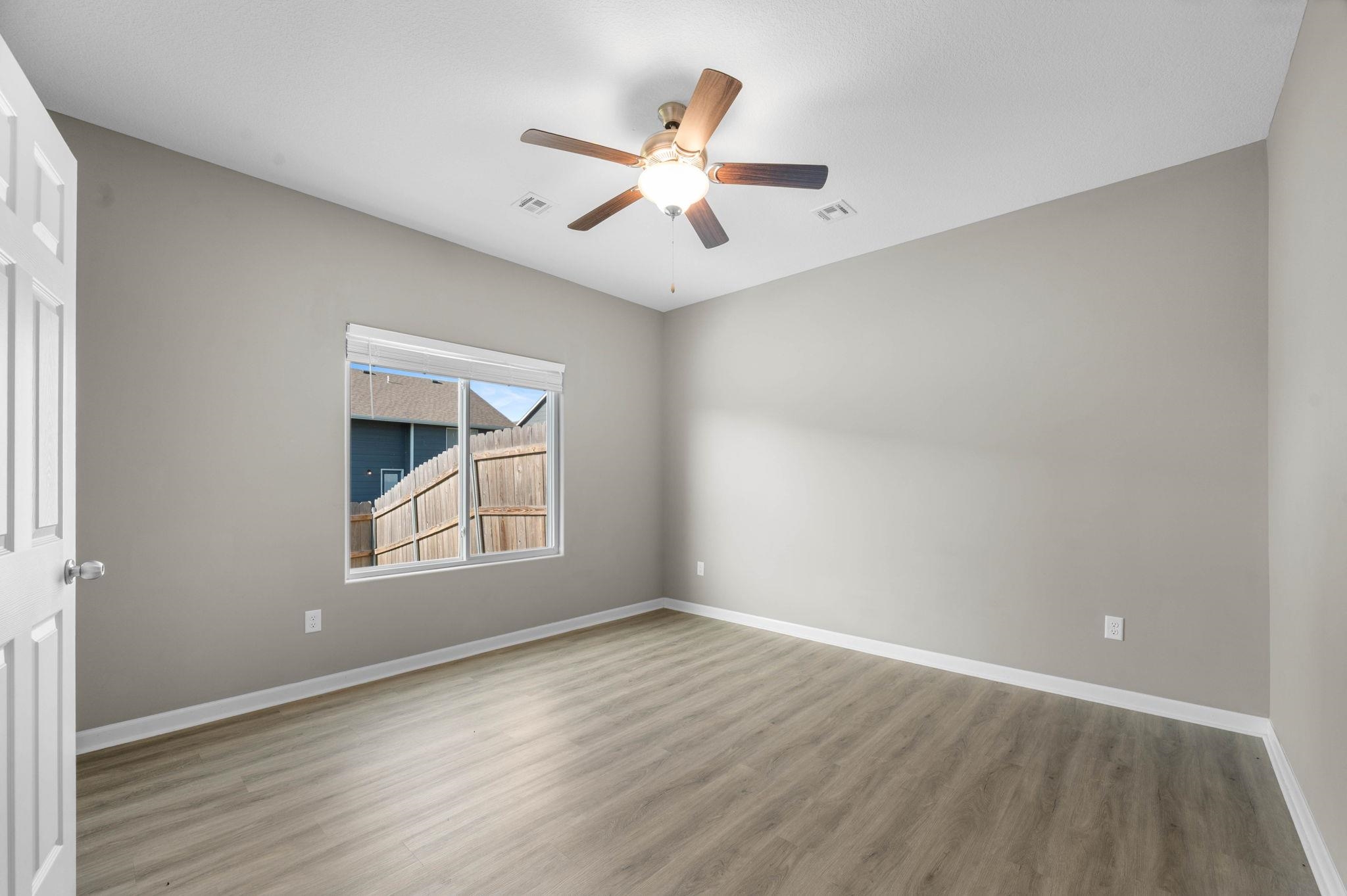 5287 N Toben Property Photo 15