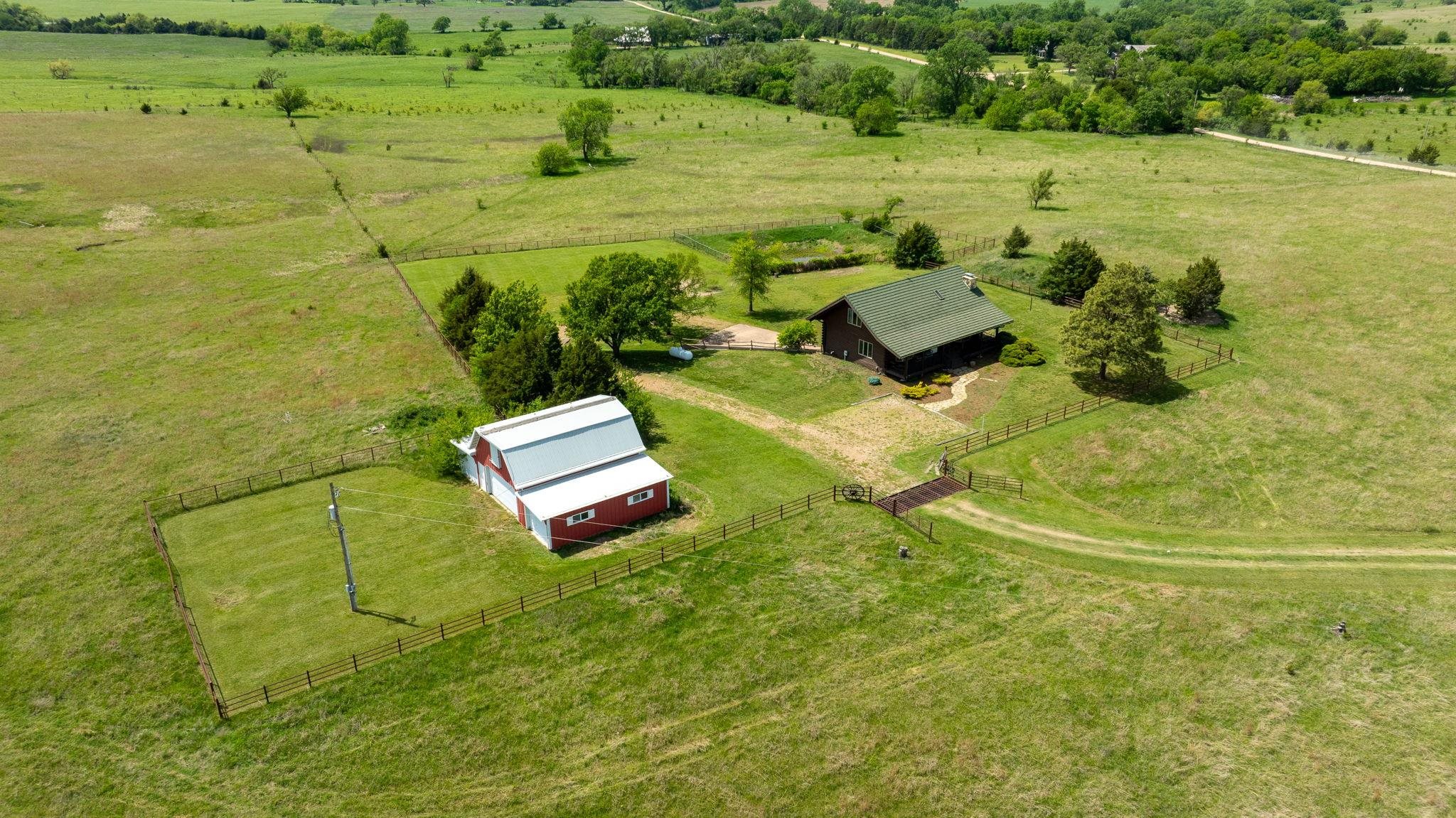 9615 S Rock Rd Property Photo 1