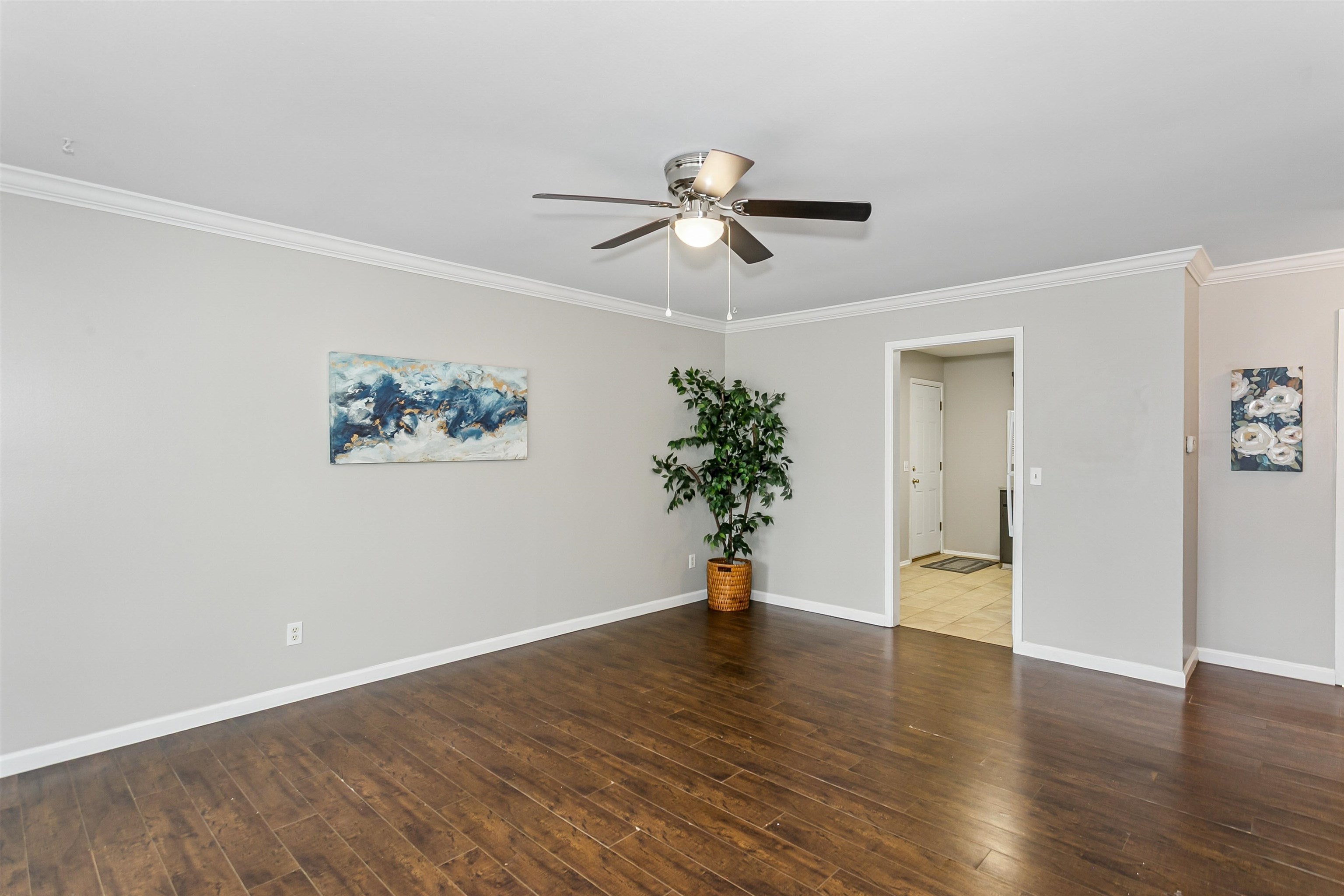 534 N Richmond Ave Property Photo 4