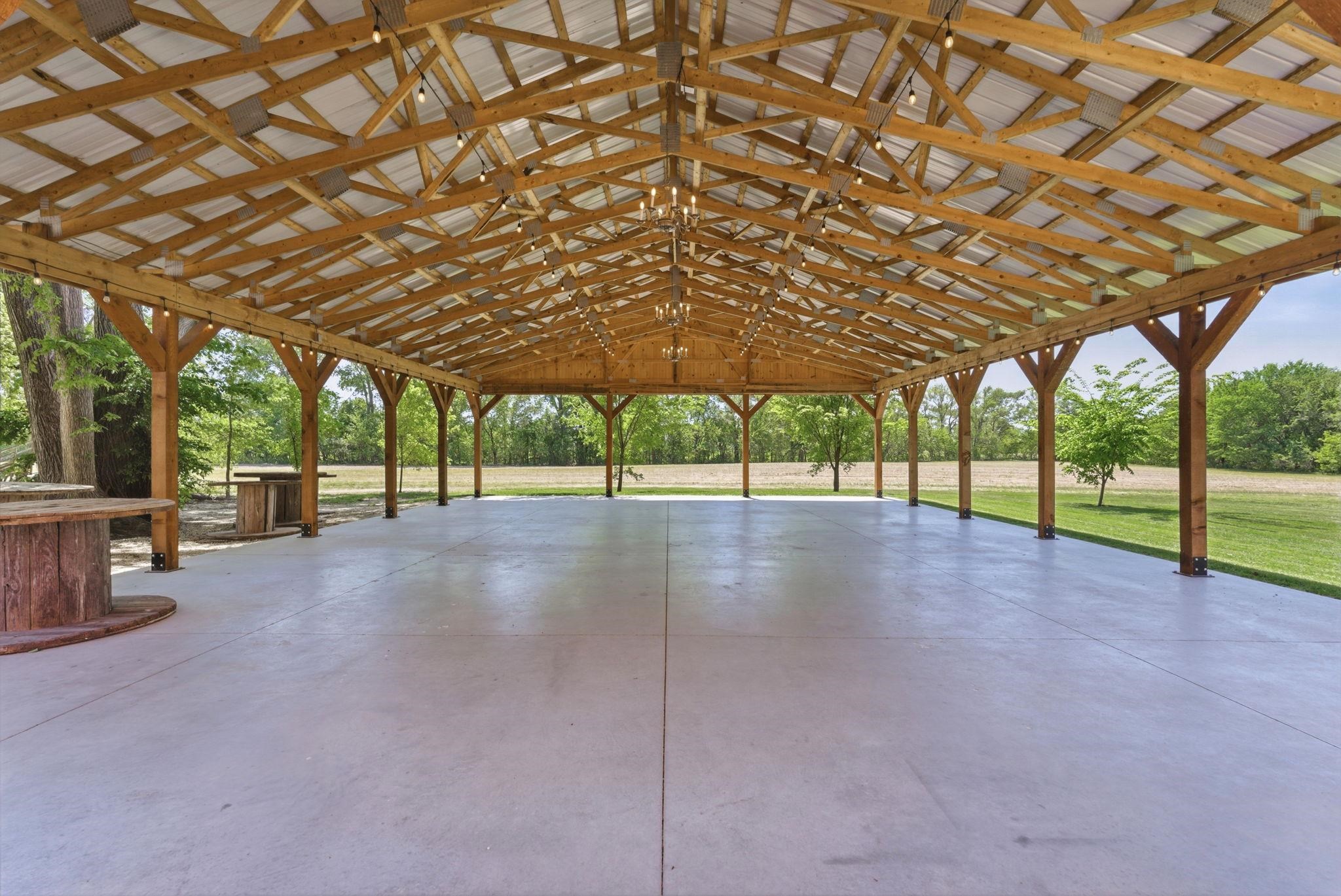 2959 Arapaho Rd Property Photo 12