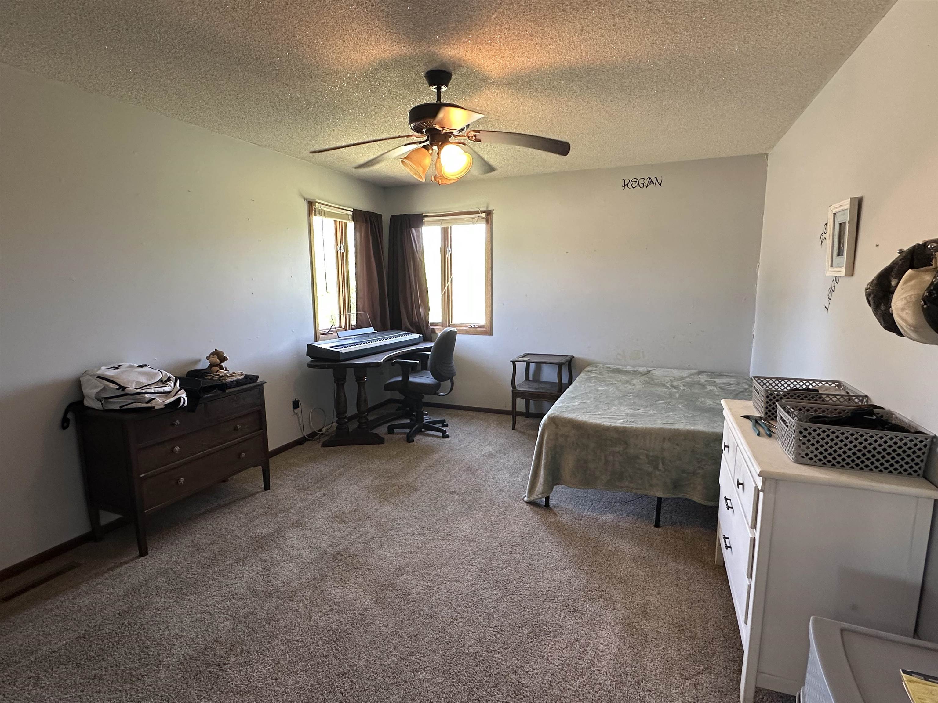 2 Crown Cir Property Photo 14