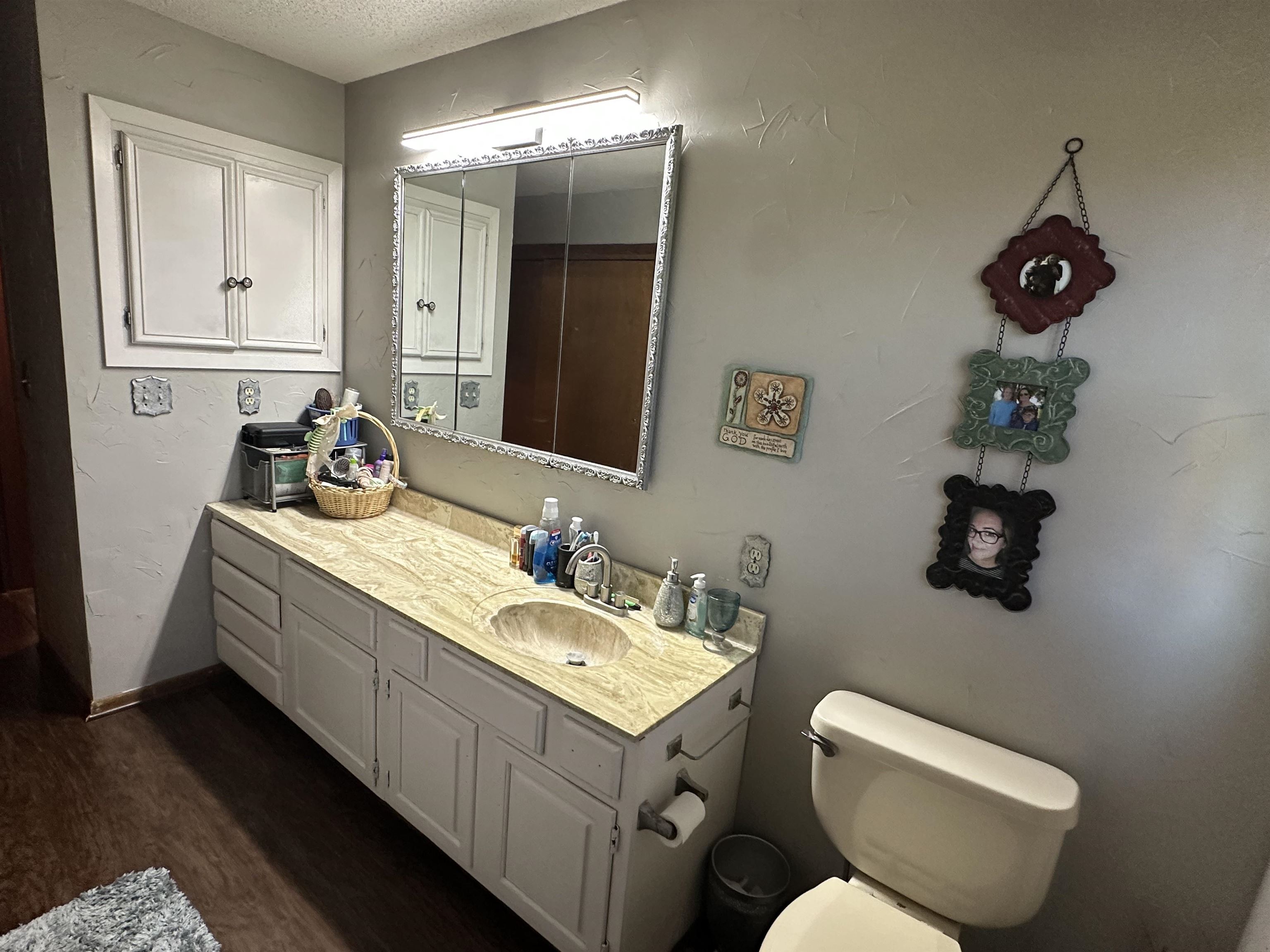 2 Crown Cir Property Photo 17