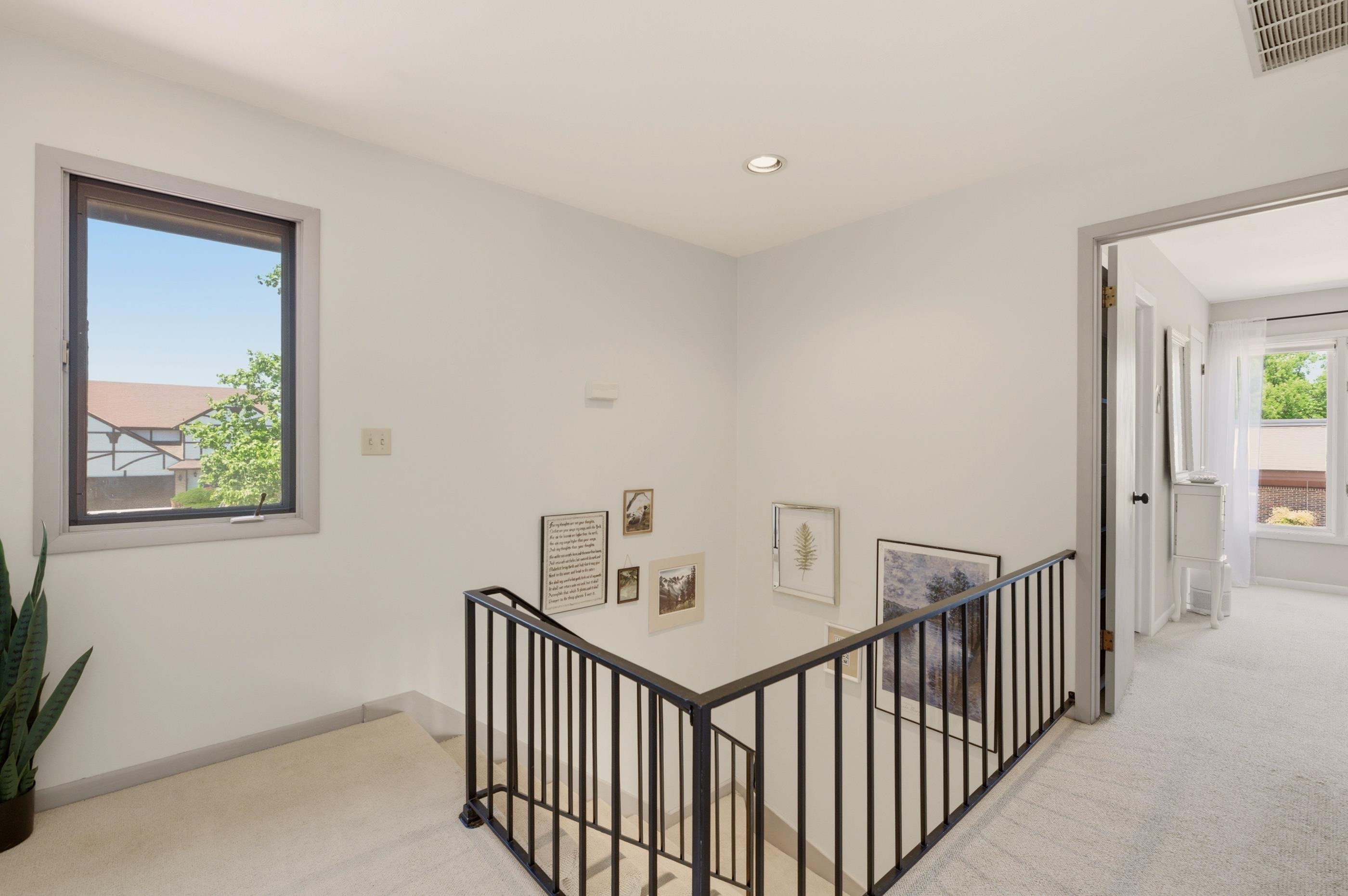 641 N Woodlawn #1 Property Photo 18